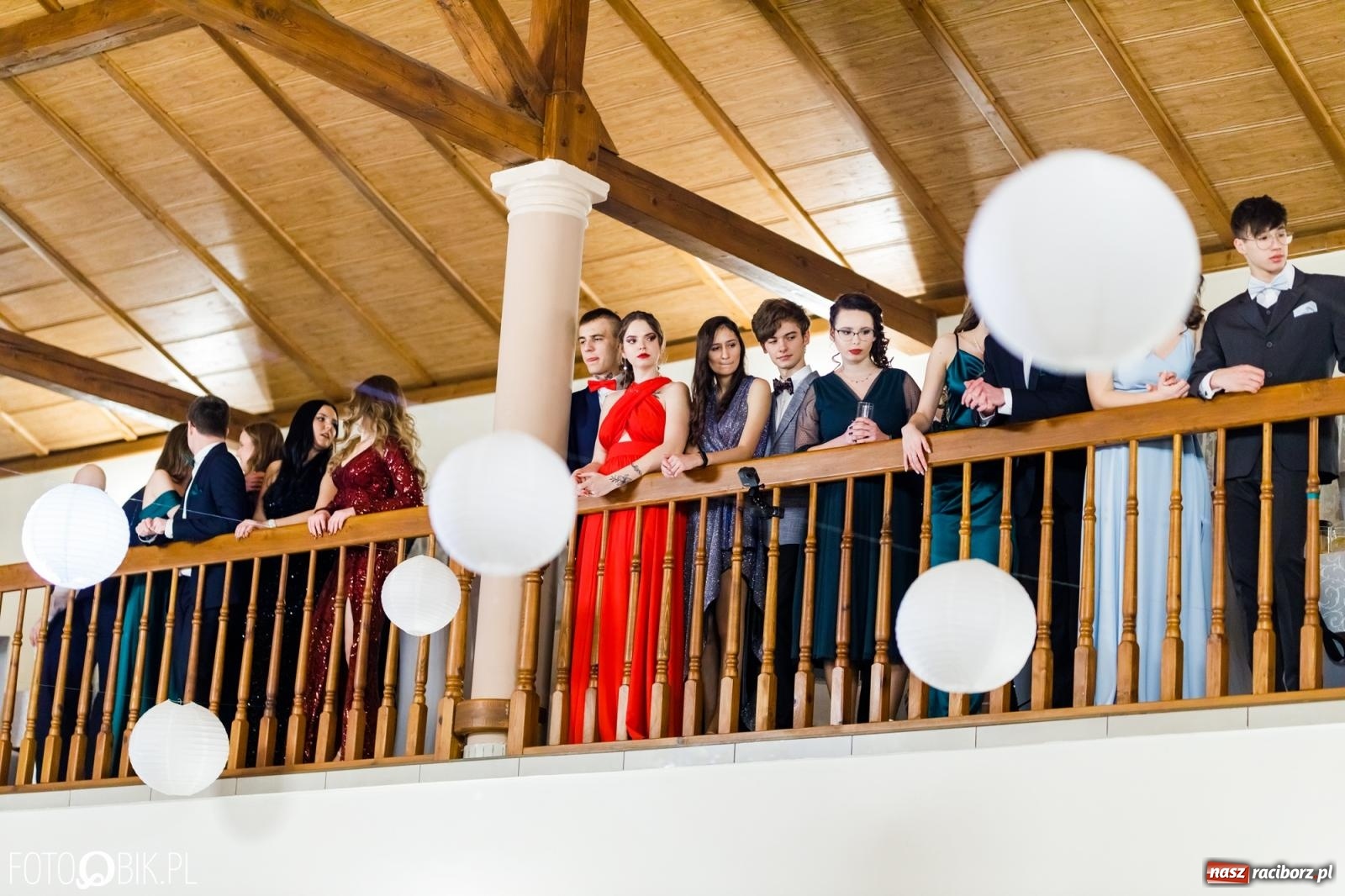 Zdjęcie w galerii na portalu naszraciborz.pl: Studniówka II LO im. Adama Mickiewicza [FOTO i WIDEO] wiadomości z regionu