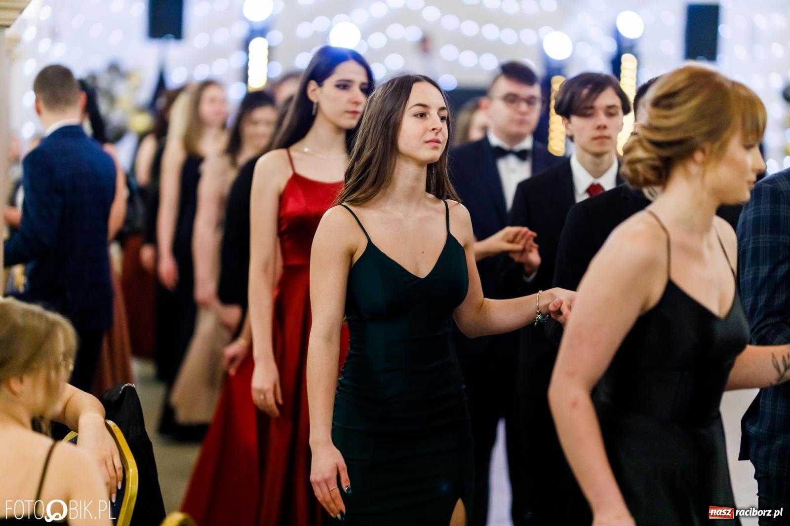 Zdjęcie w galerii na portalu naszraciborz.pl: Studniówka II LO im. Adama Mickiewicza [FOTO i WIDEO] wiadomości z regionu