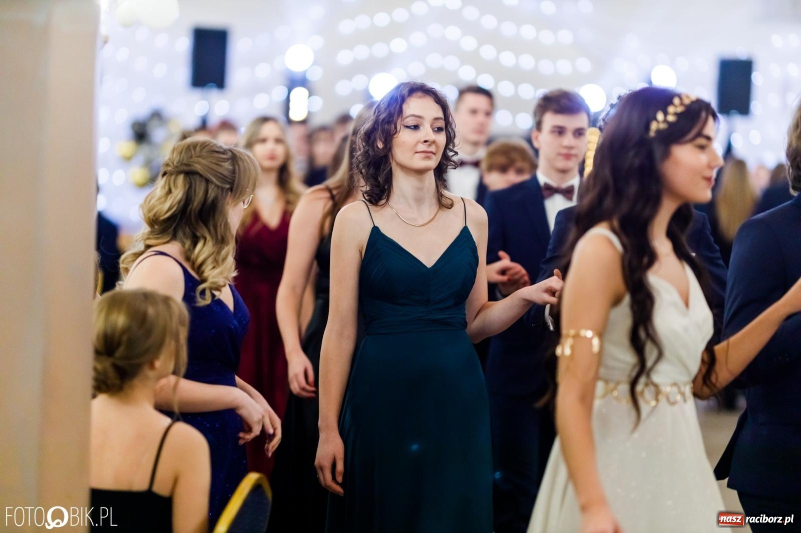 Zdjęcie w galerii na portalu naszraciborz.pl: Studniówka II LO im. Adama Mickiewicza [FOTO i WIDEO] wiadomości z regionu