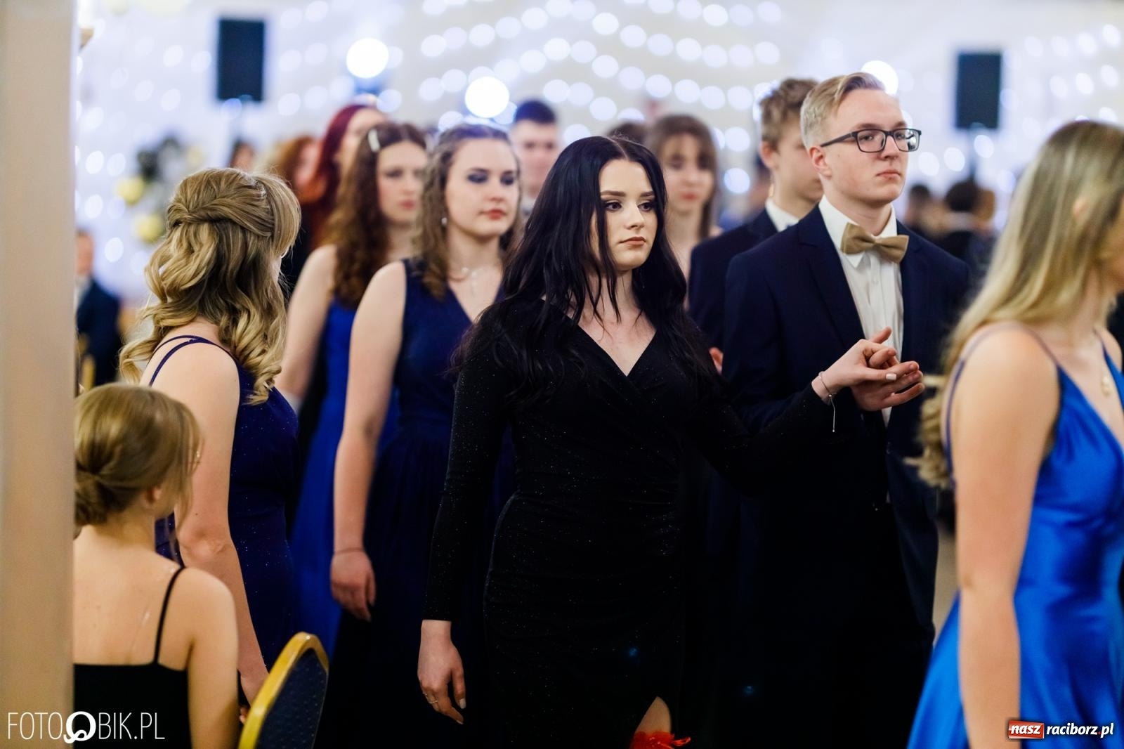 Zdjęcie w galerii na portalu naszraciborz.pl: Studniówka II LO im. Adama Mickiewicza [FOTO i WIDEO] wiadomości z regionu