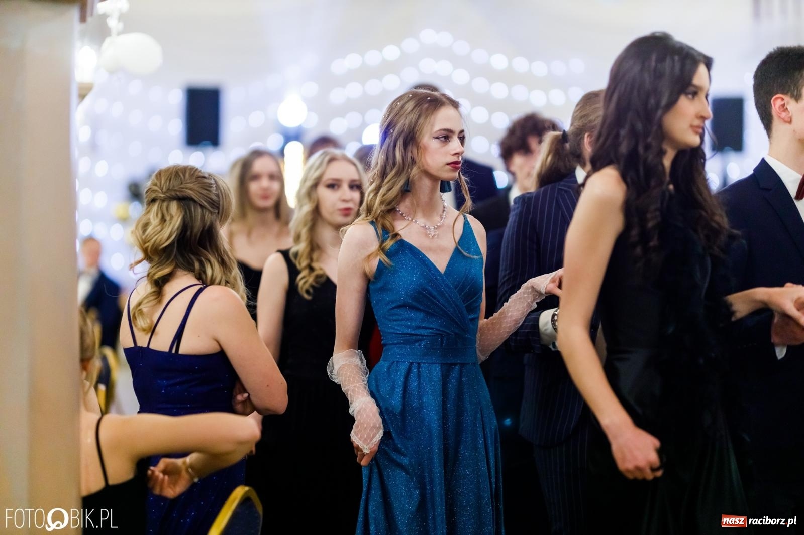 Zdjęcie w galerii na portalu naszraciborz.pl: Studniówka II LO im. Adama Mickiewicza [FOTO i WIDEO] wiadomości z regionu