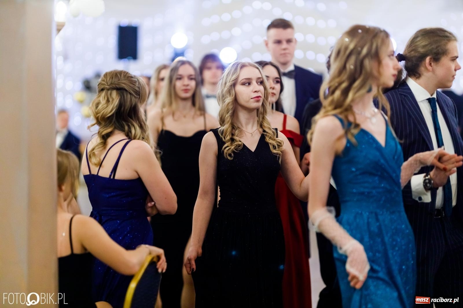 Zdjęcie w galerii na portalu naszraciborz.pl: Studniówka II LO im. Adama Mickiewicza [FOTO i WIDEO] wiadomości z regionu