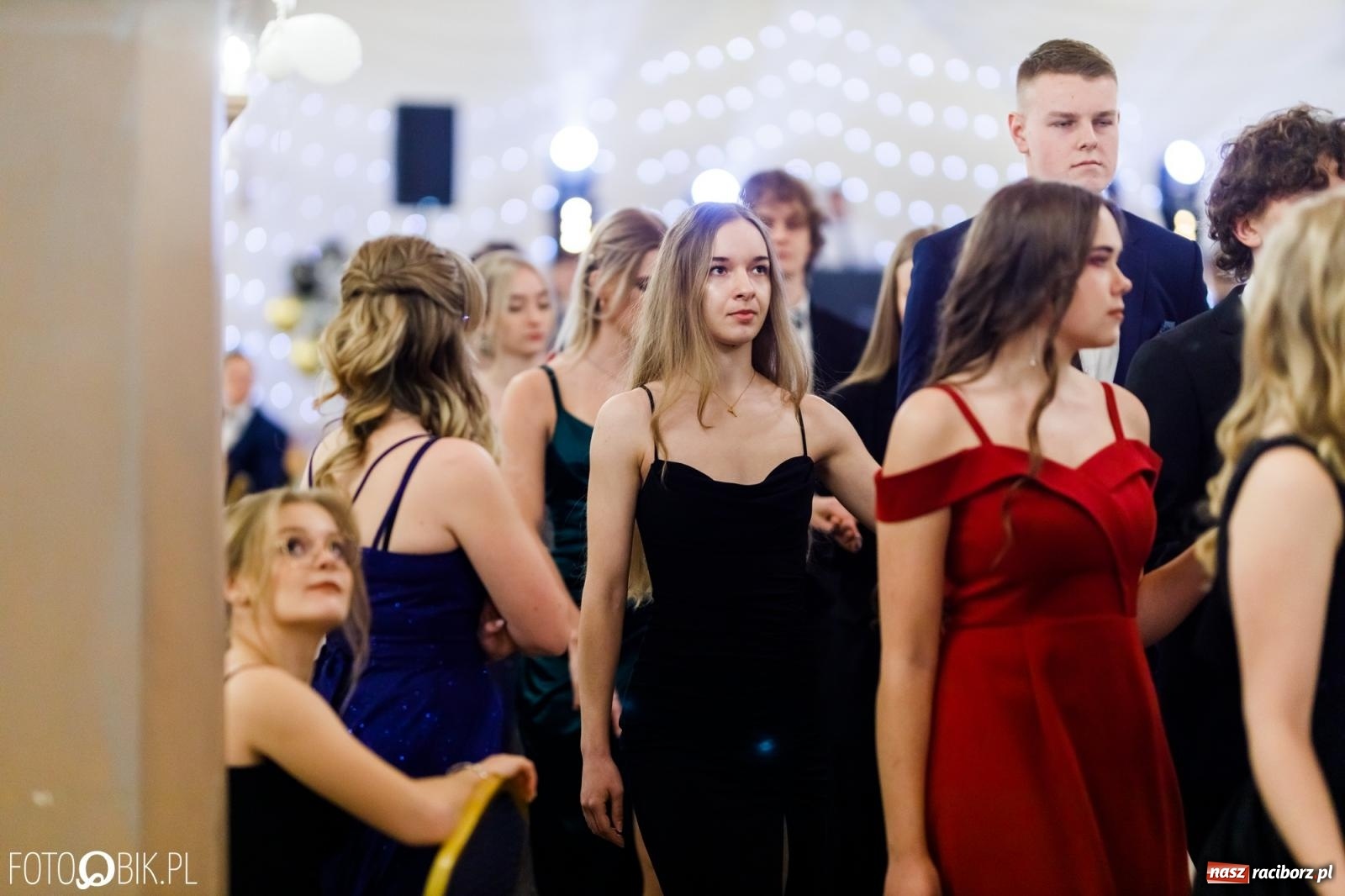 Zdjęcie w galerii na portalu naszraciborz.pl: Studniówka II LO im. Adama Mickiewicza [FOTO i WIDEO] wiadomości z regionu