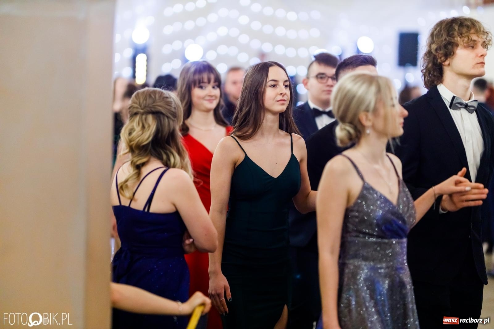 Zdjęcie w galerii na portalu naszraciborz.pl: Studniówka II LO im. Adama Mickiewicza [FOTO i WIDEO] wiadomości z regionu