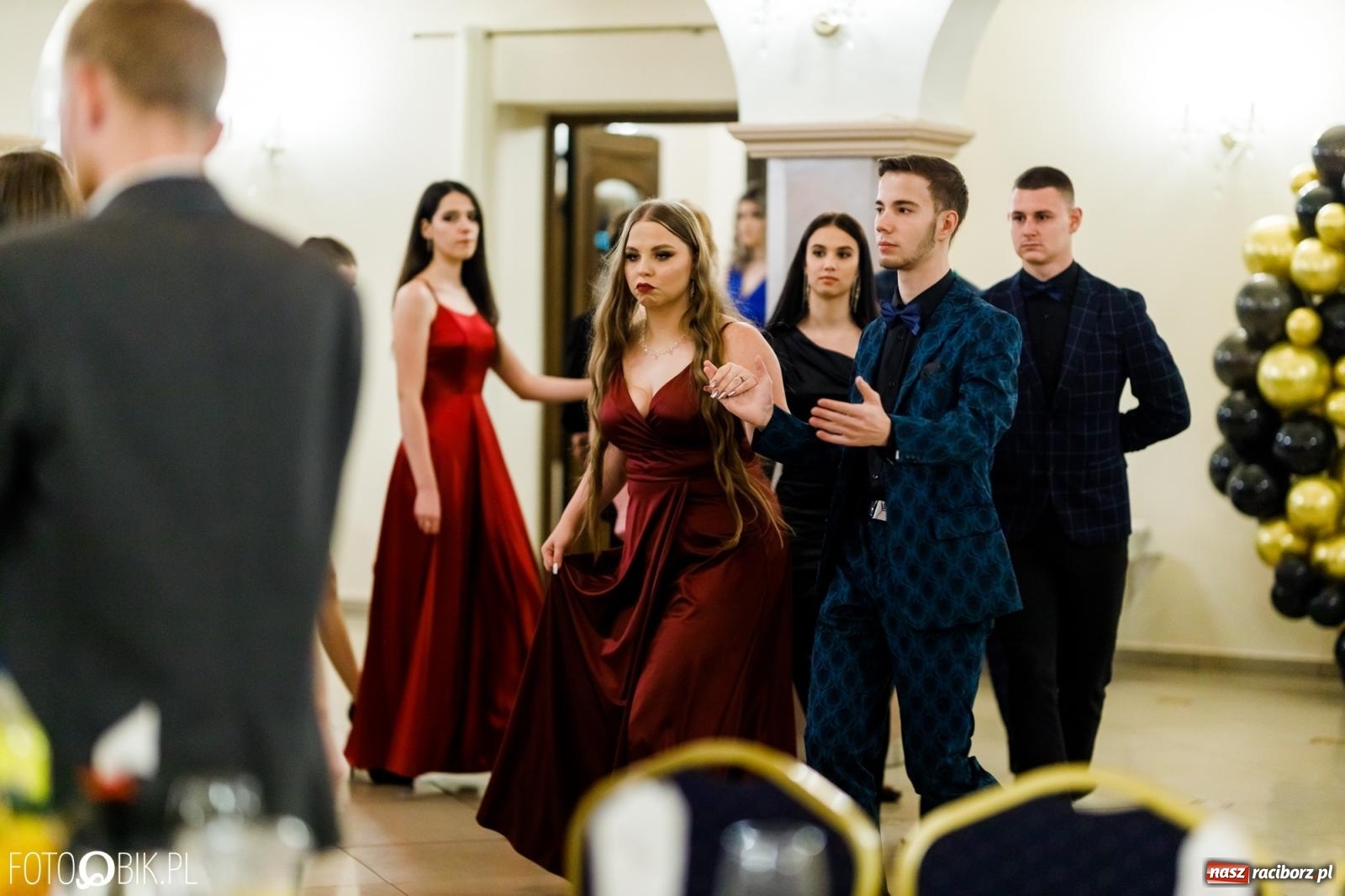 Zdjęcie w galerii na portalu naszraciborz.pl: Studniówka II LO im. Adama Mickiewicza [FOTO i WIDEO] wiadomości z regionu