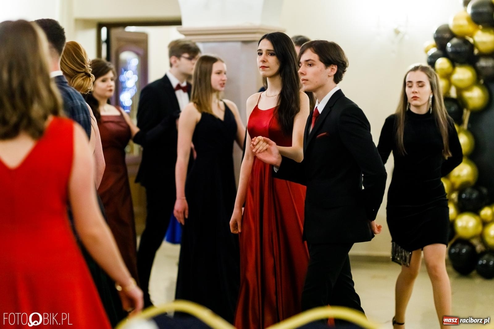 Zdjęcie w galerii na portalu naszraciborz.pl: Studniówka II LO im. Adama Mickiewicza [FOTO i WIDEO] wiadomości z regionu