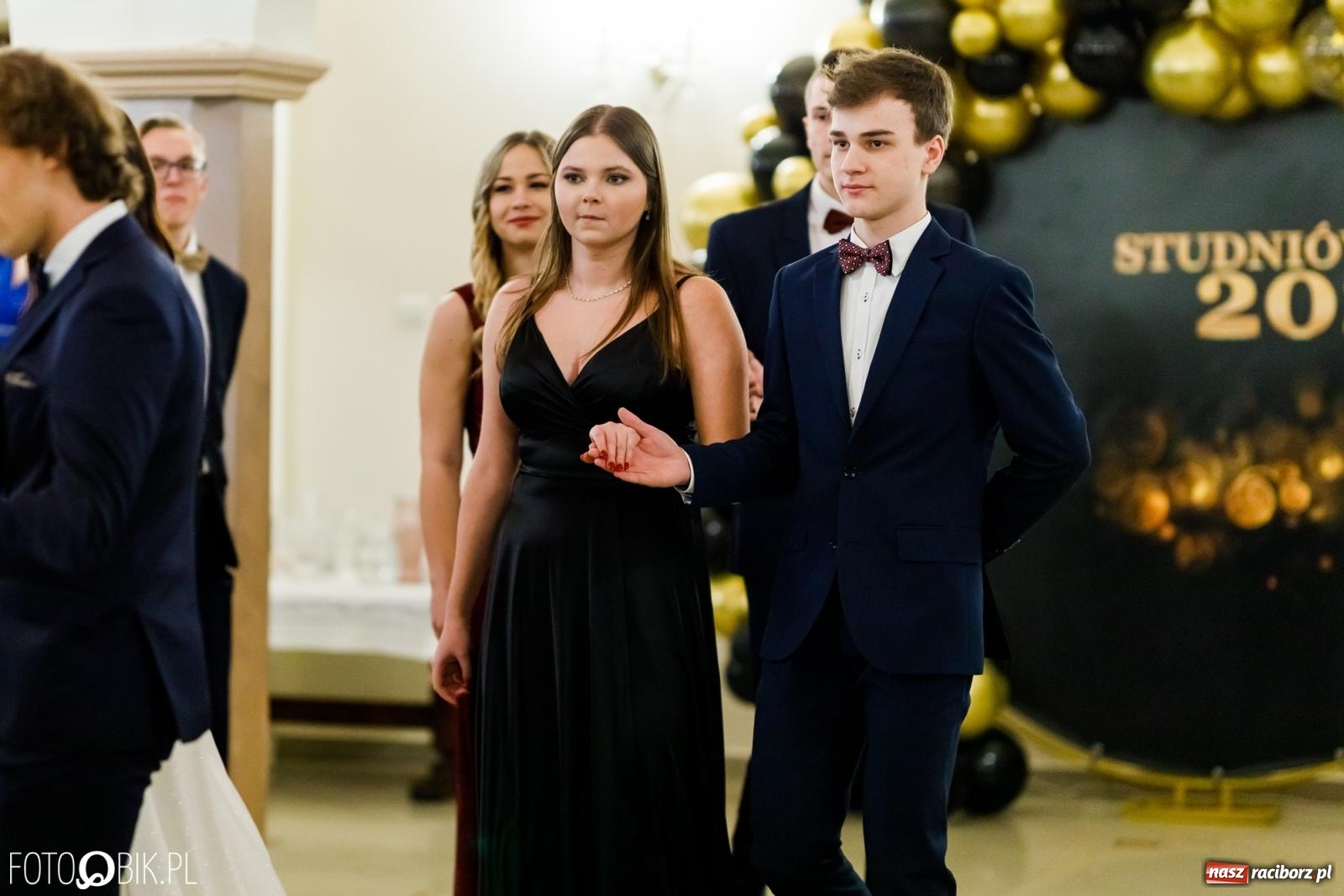 Zdjęcie w galerii na portalu naszraciborz.pl: Studniówka II LO im. Adama Mickiewicza [FOTO i WIDEO] wiadomości z regionu