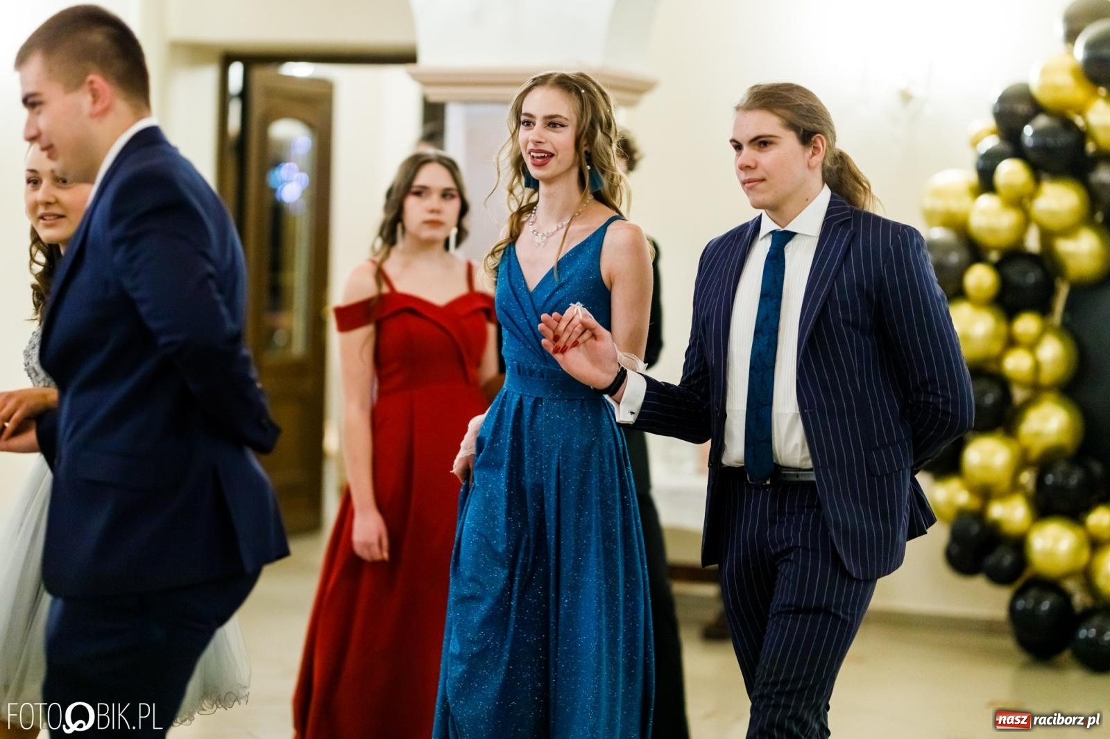 Zdjęcie w galerii na portalu naszraciborz.pl: Studniówka II LO im. Adama Mickiewicza [FOTO i WIDEO] wiadomości z regionu