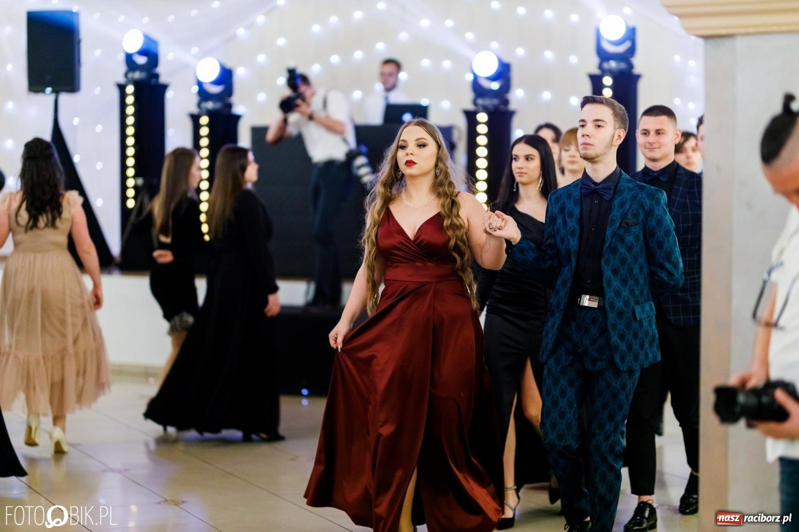 Zdjęcie w galerii na portalu naszraciborz.pl: Studniówka II LO im. Adama Mickiewicza [FOTO i WIDEO] wiadomości z regionu