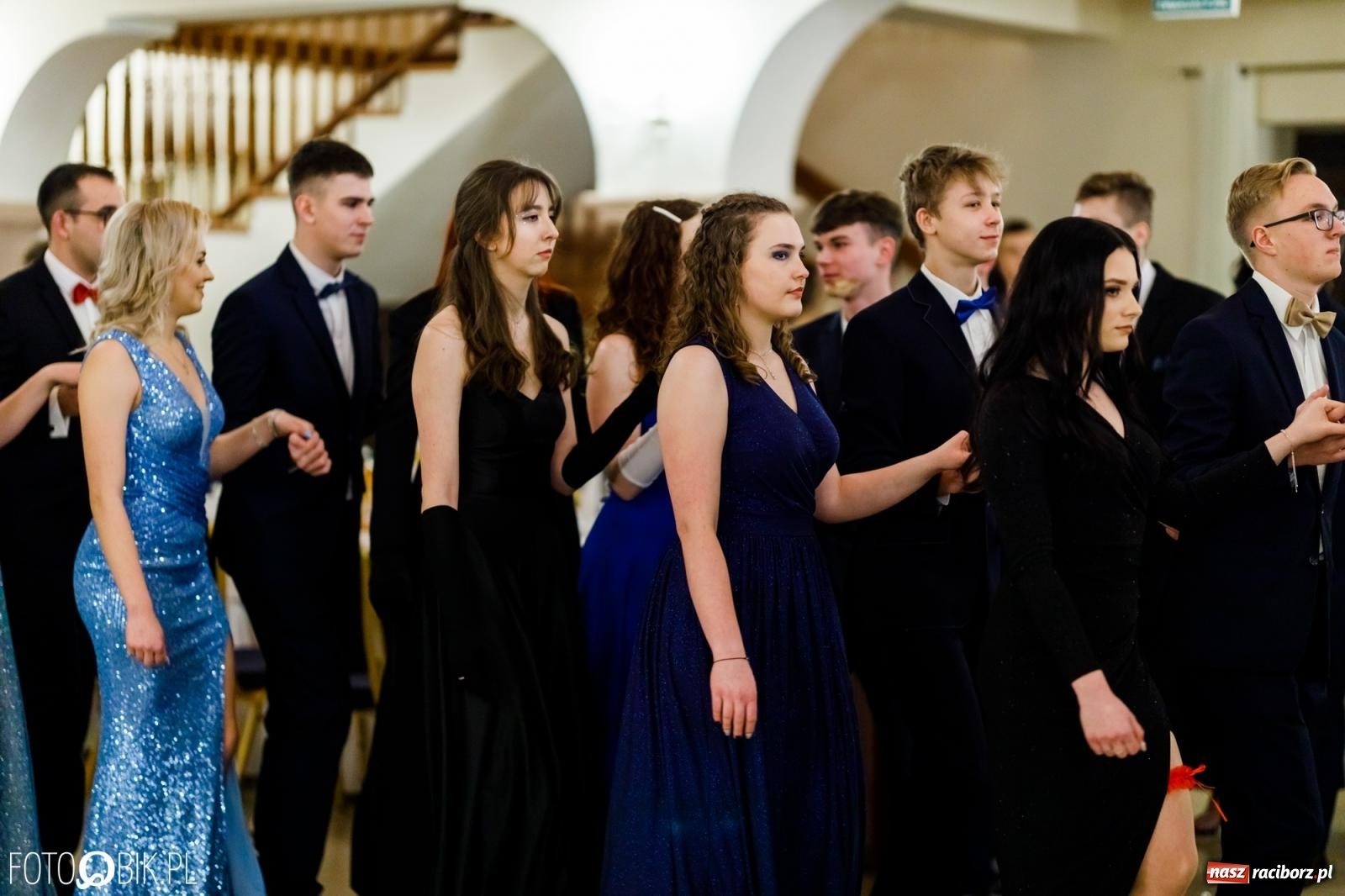 Zdjęcie w galerii na portalu naszraciborz.pl: Studniówka II LO im. Adama Mickiewicza [FOTO i WIDEO] wiadomości z regionu