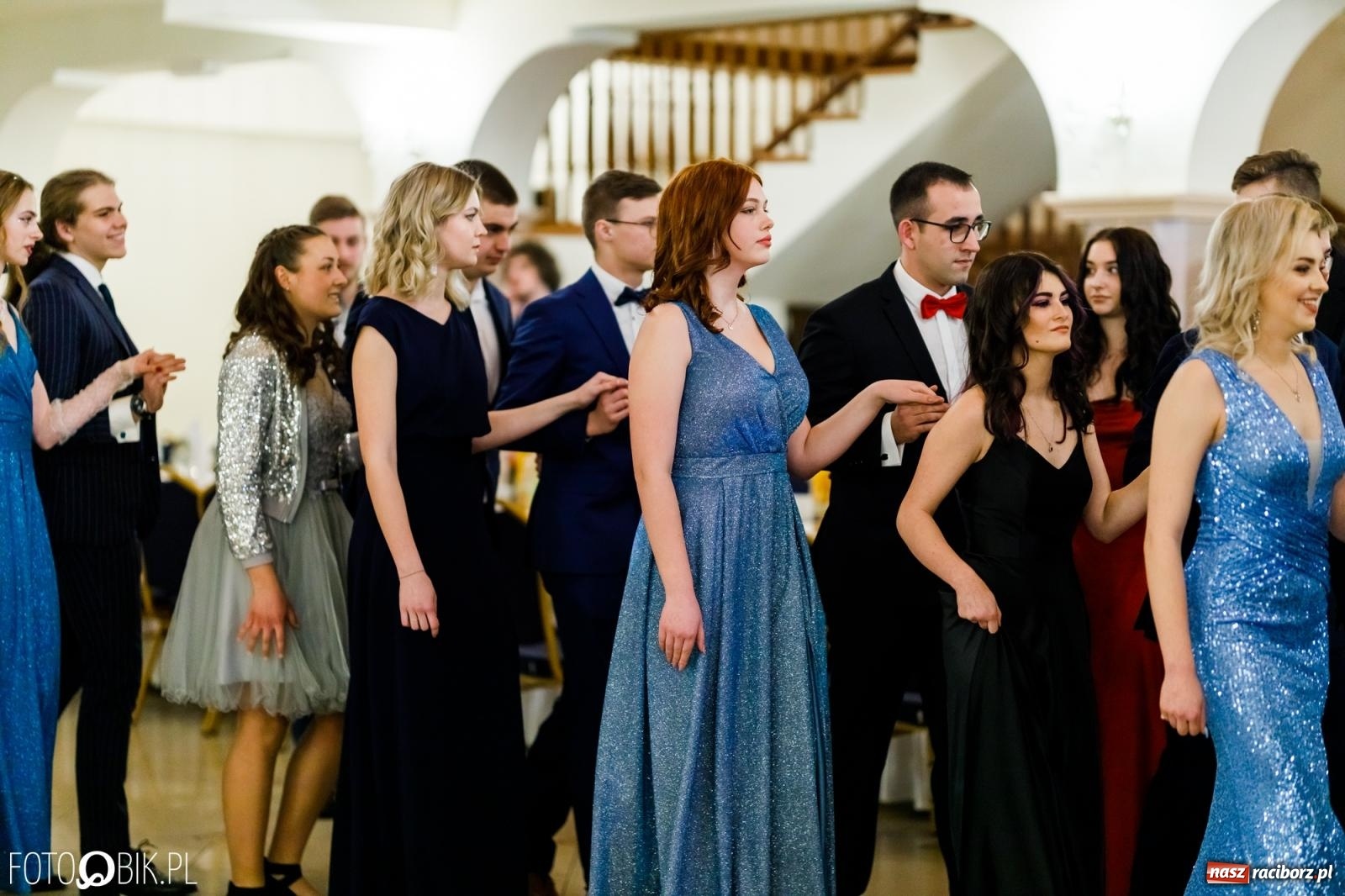 Zdjęcie w galerii na portalu naszraciborz.pl: Studniówka II LO im. Adama Mickiewicza [FOTO i WIDEO] wiadomości z regionu