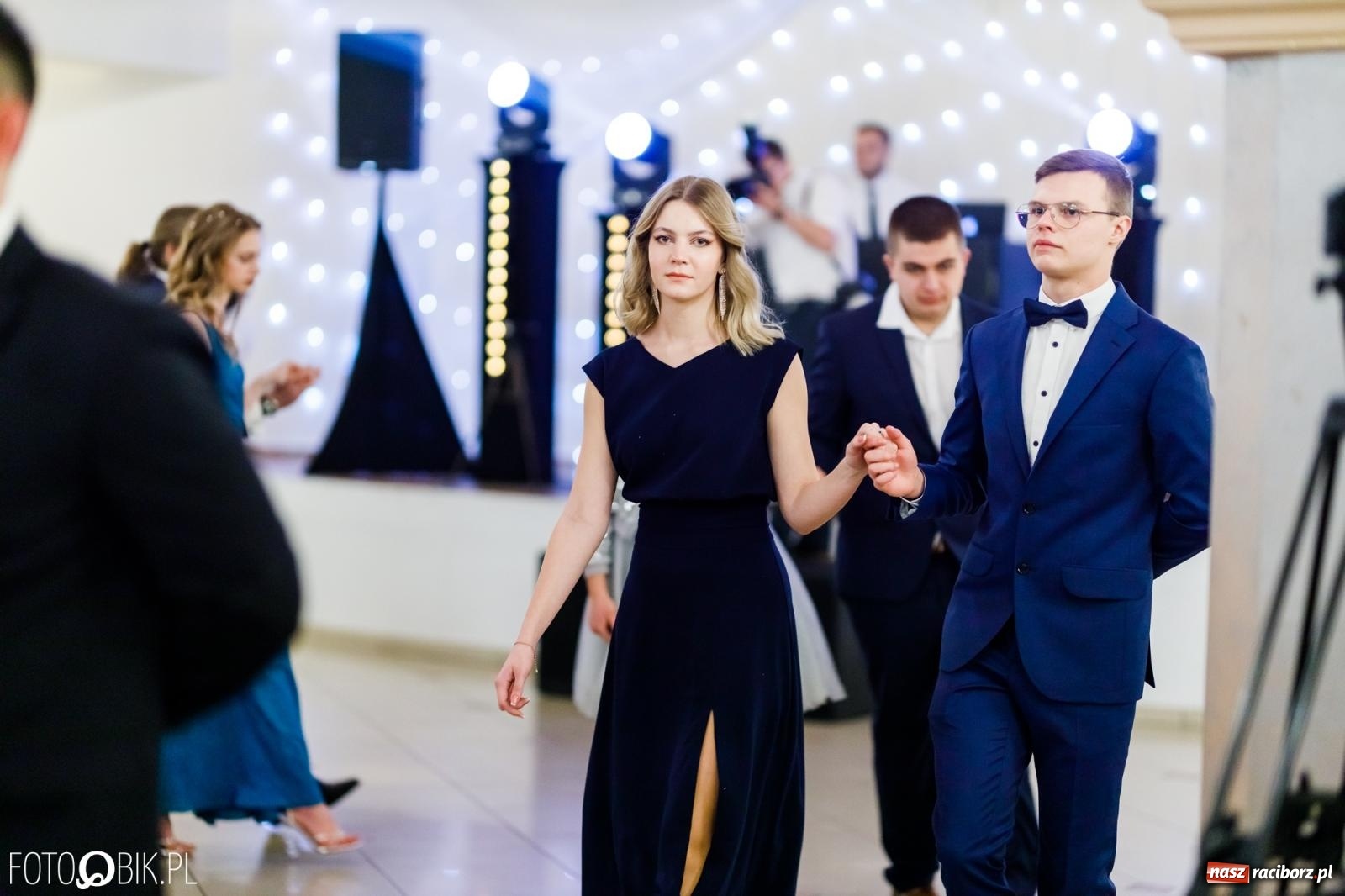 Zdjęcie w galerii na portalu naszraciborz.pl: Studniówka II LO im. Adama Mickiewicza [FOTO i WIDEO] wiadomości z regionu