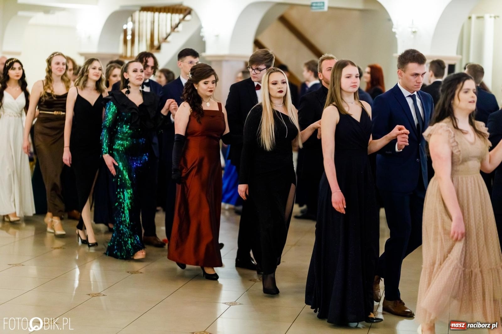 Zdjęcie w galerii na portalu naszraciborz.pl: Studniówka II LO im. Adama Mickiewicza [FOTO i WIDEO] wiadomości z regionu