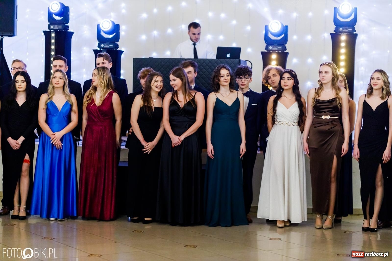 Zdjęcie w galerii na portalu naszraciborz.pl: Studniówka II LO im. Adama Mickiewicza [FOTO i WIDEO] wiadomości z regionu