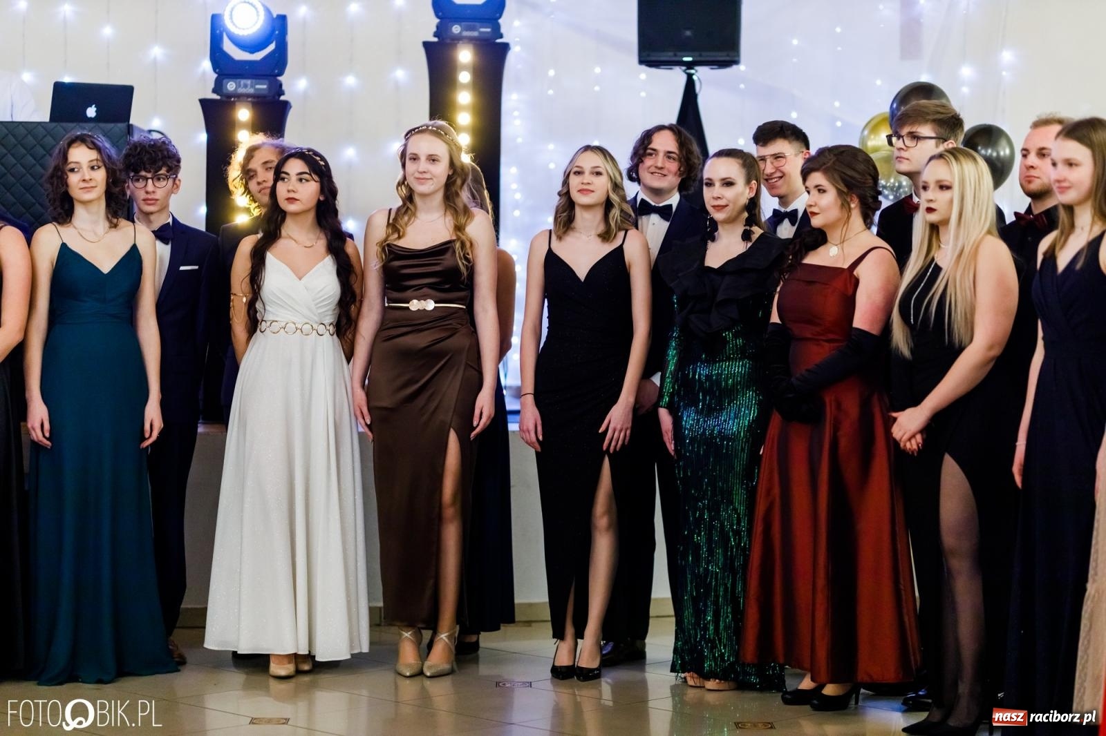 Zdjęcie w galerii na portalu naszraciborz.pl: Studniówka II LO im. Adama Mickiewicza [FOTO i WIDEO] wiadomości z regionu