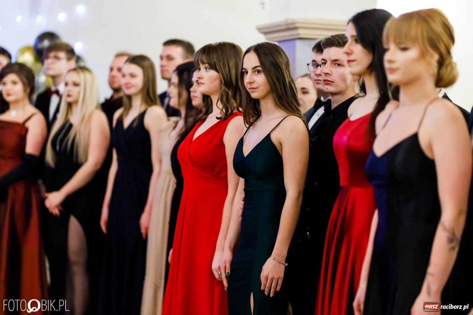 Zdjęcie w galerii na portalu naszraciborz.pl: Studniówka II LO im. Adama Mickiewicza [FOTO i WIDEO] wiadomości z regionu