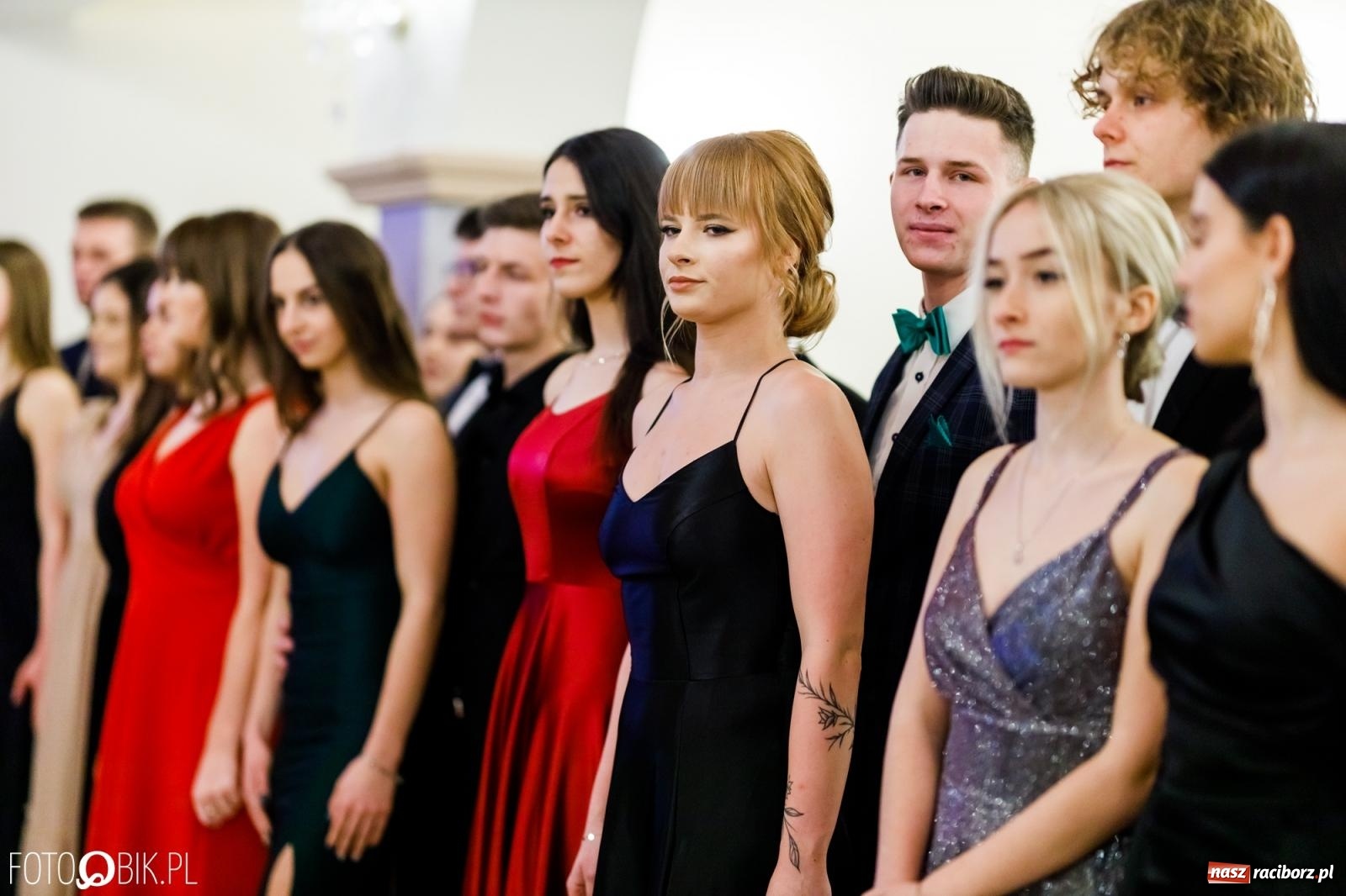 Zdjęcie w galerii na portalu naszraciborz.pl: Studniówka II LO im. Adama Mickiewicza [FOTO i WIDEO] wiadomości z regionu