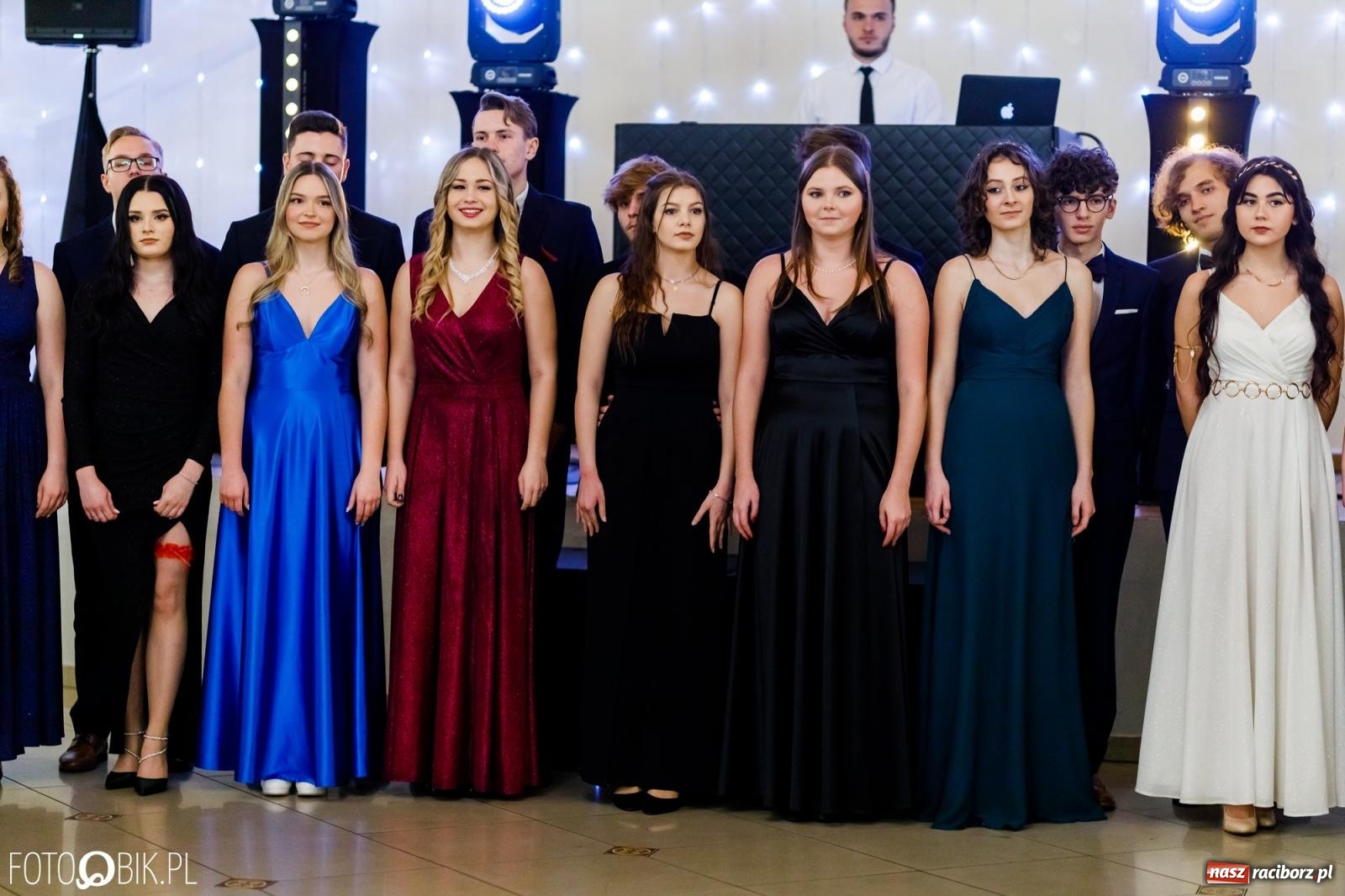 Zdjęcie w galerii na portalu naszraciborz.pl: Studniówka II LO im. Adama Mickiewicza [FOTO i WIDEO] wiadomości z regionu