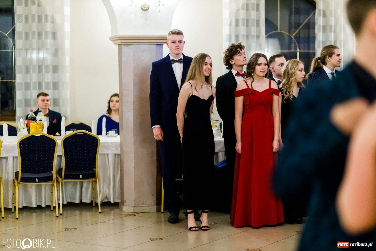 Zdjęcie w galerii na portalu naszraciborz.pl: Studniówka II LO im. Adama Mickiewicza [FOTO i WIDEO] wiadomości z regionu