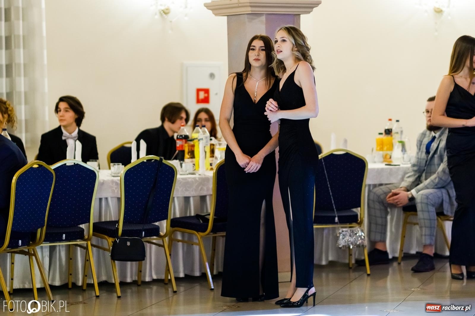 Zdjęcie w galerii na portalu naszraciborz.pl: Studniówka II LO im. Adama Mickiewicza [FOTO i WIDEO] wiadomości z regionu