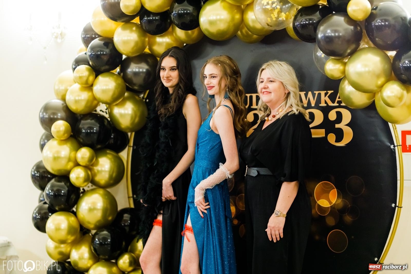 Zdjęcie w galerii na portalu naszraciborz.pl: Studniówka II LO im. Adama Mickiewicza [FOTO i WIDEO] wiadomości z regionu