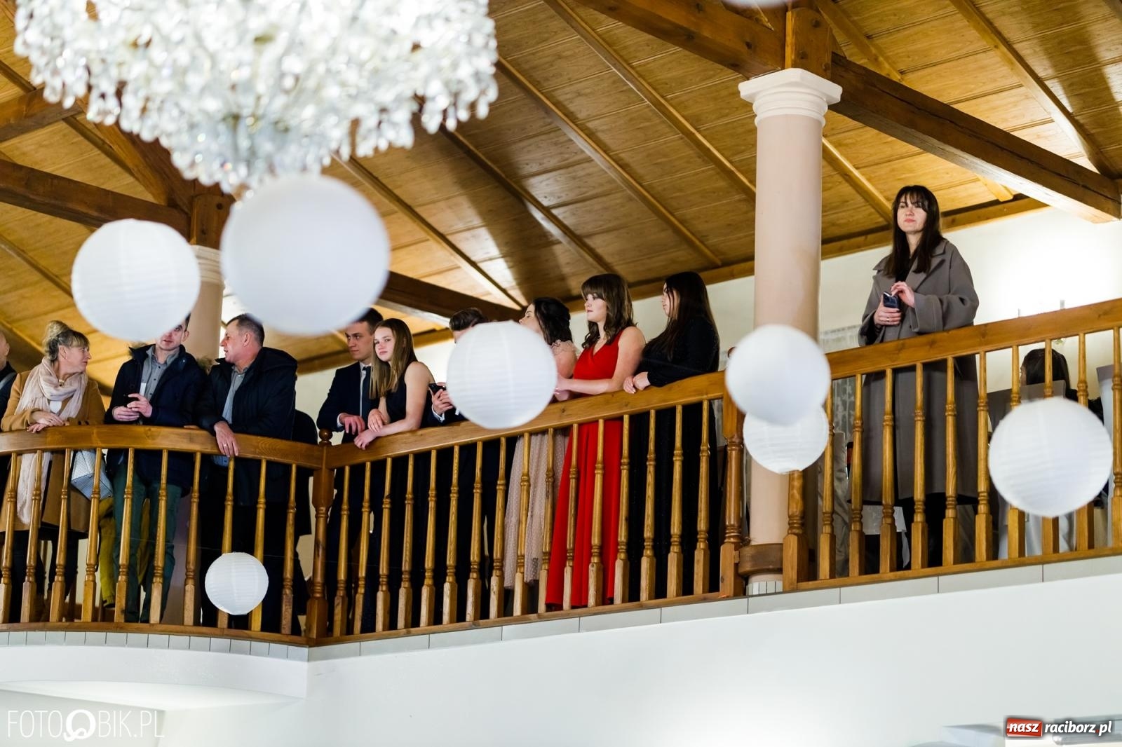 Zdjęcie w galerii na portalu naszraciborz.pl: Studniówka II LO im. Adama Mickiewicza [FOTO i WIDEO] wiadomości z regionu