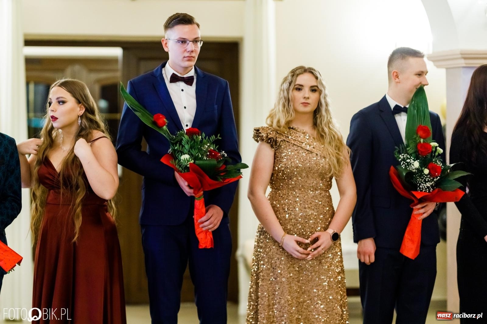 Zdjęcie w galerii na portalu naszraciborz.pl: Studniówka II LO im. Adama Mickiewicza [FOTO i WIDEO] wiadomości z regionu