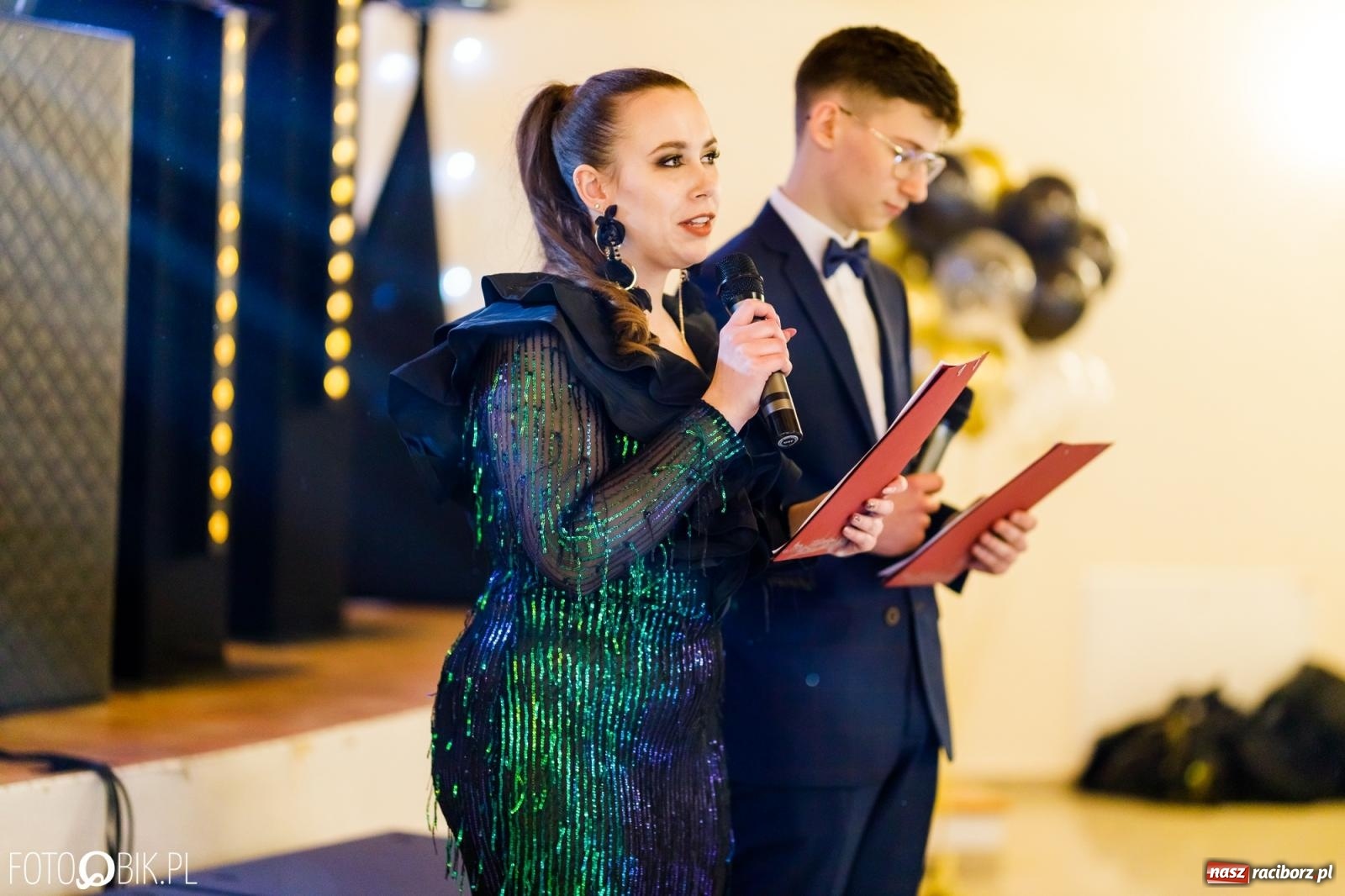 Zdjęcie w galerii na portalu naszraciborz.pl: Studniówka II LO im. Adama Mickiewicza [FOTO i WIDEO] wiadomości z regionu