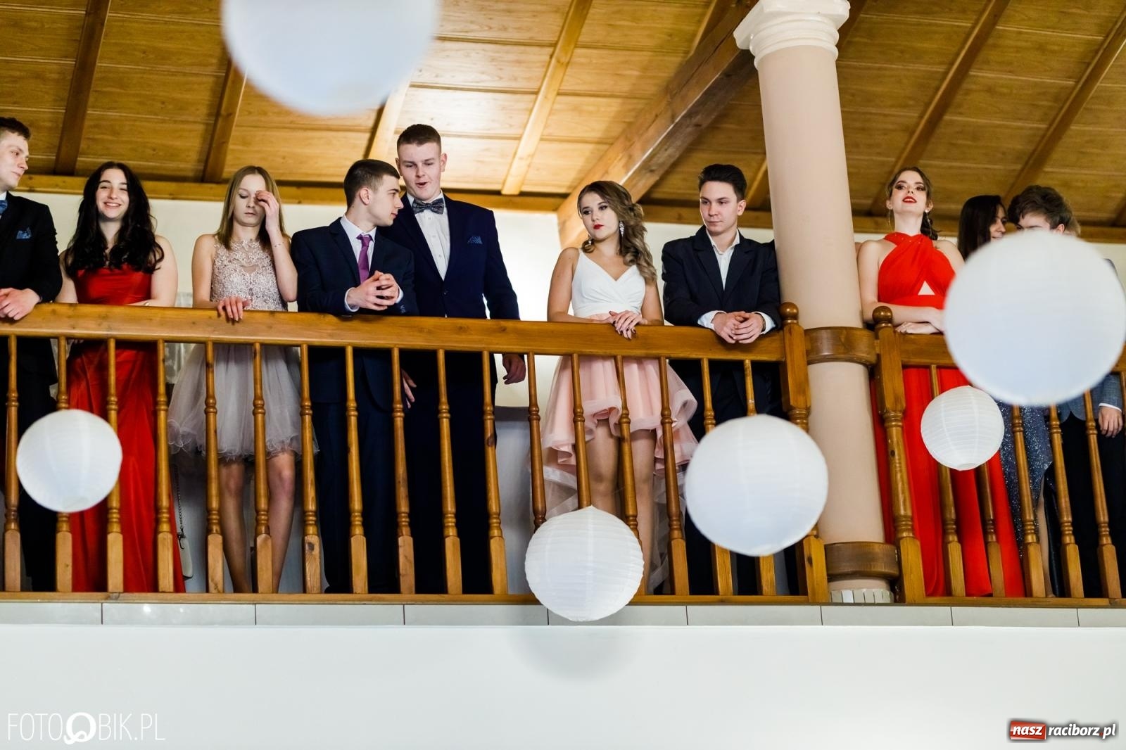 Zdjęcie w galerii na portalu naszraciborz.pl: Studniówka II LO im. Adama Mickiewicza [FOTO i WIDEO] wiadomości z regionu