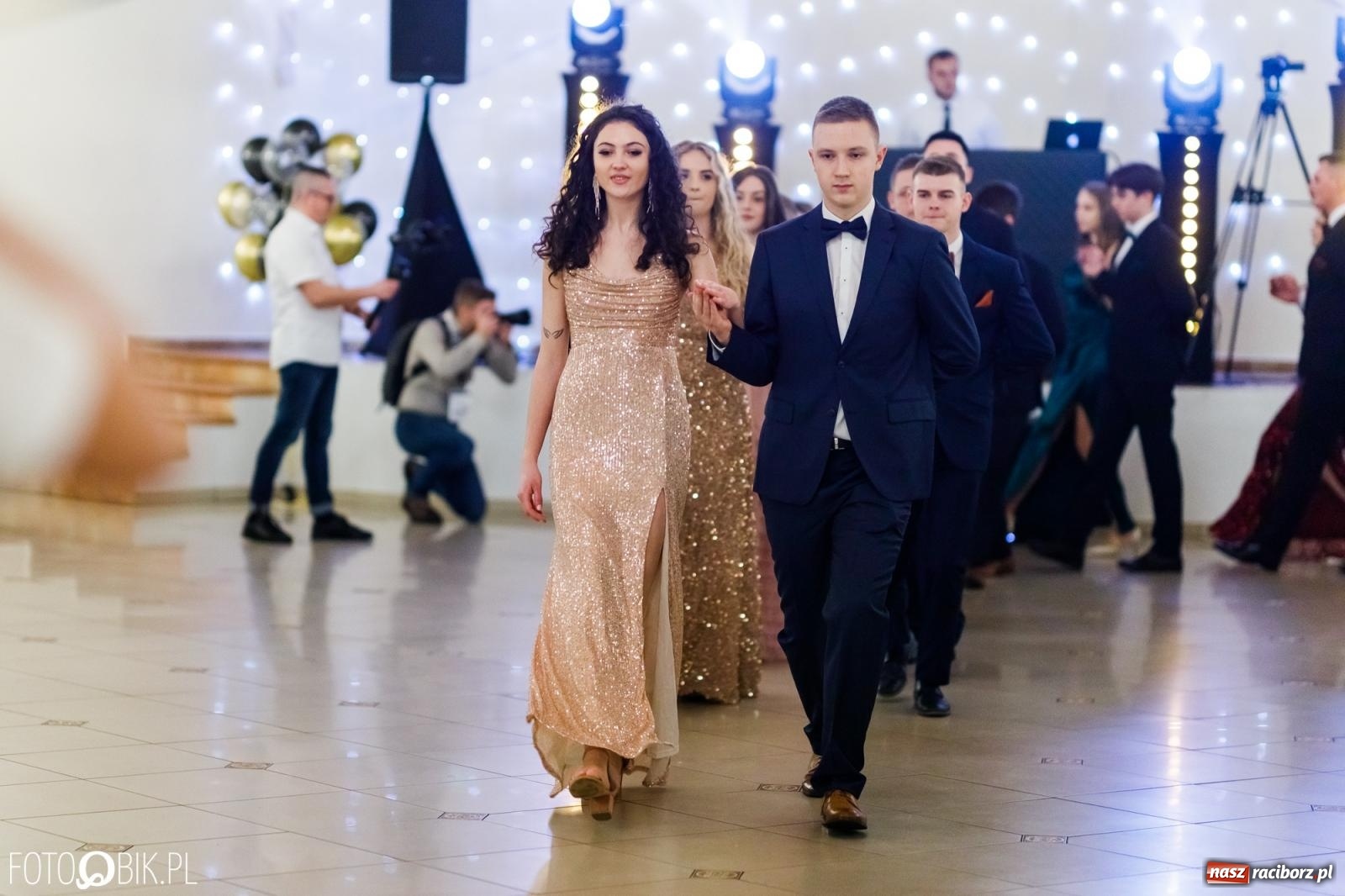 Zdjęcie w galerii na portalu naszraciborz.pl: Studniówka II LO im. Adama Mickiewicza [FOTO i WIDEO] wiadomości z regionu