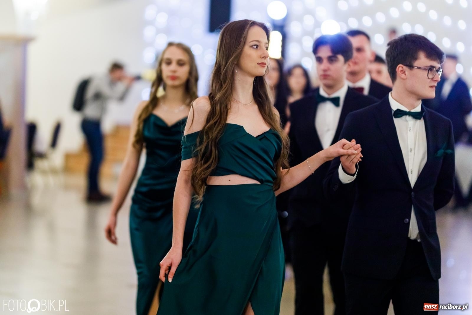 Zdjęcie w galerii na portalu naszraciborz.pl: Studniówka II LO im. Adama Mickiewicza [FOTO i WIDEO] wiadomości z regionu