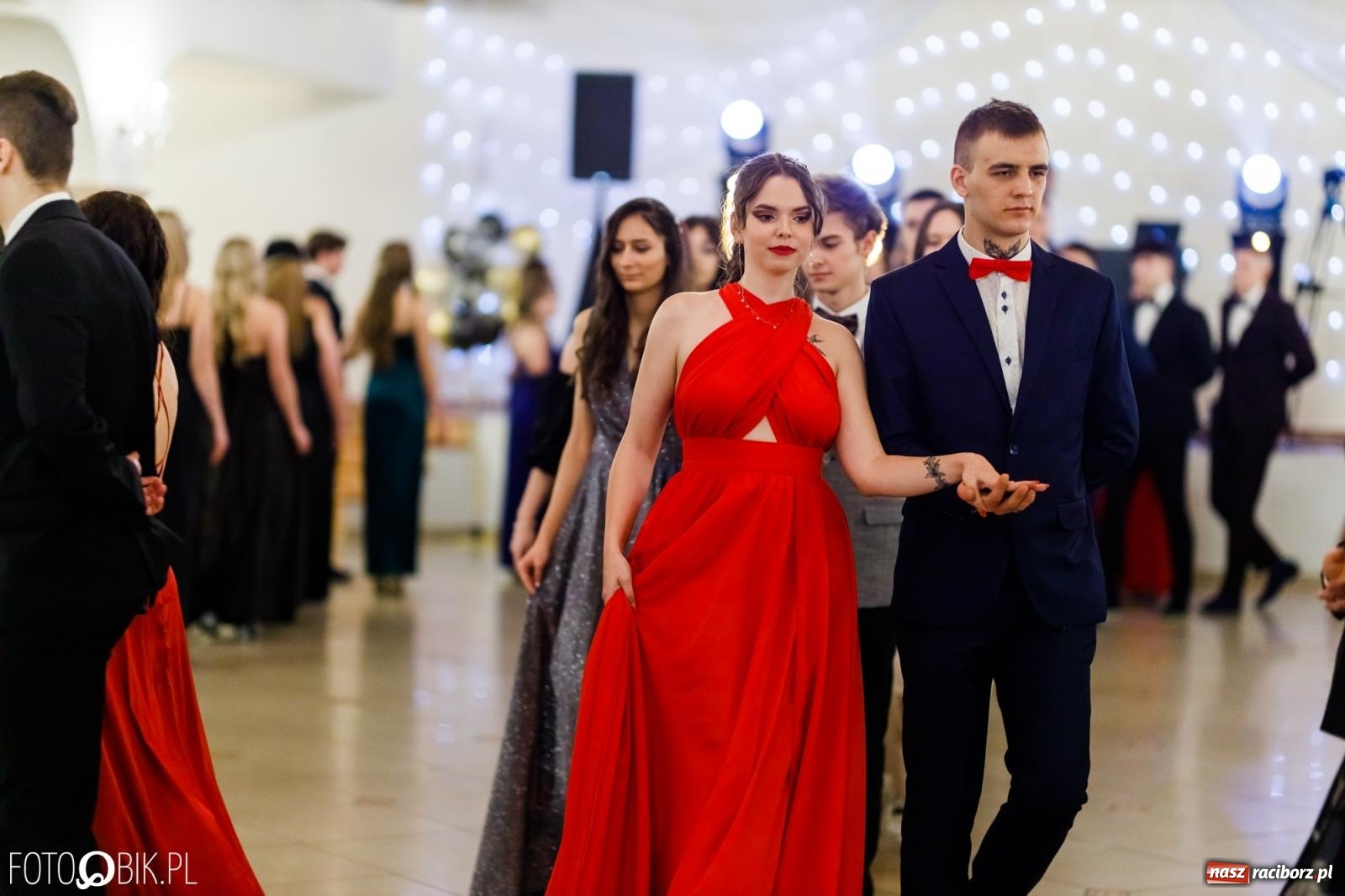 Zdjęcie w galerii na portalu naszraciborz.pl: Studniówka II LO im. Adama Mickiewicza [FOTO i WIDEO] wiadomości z regionu