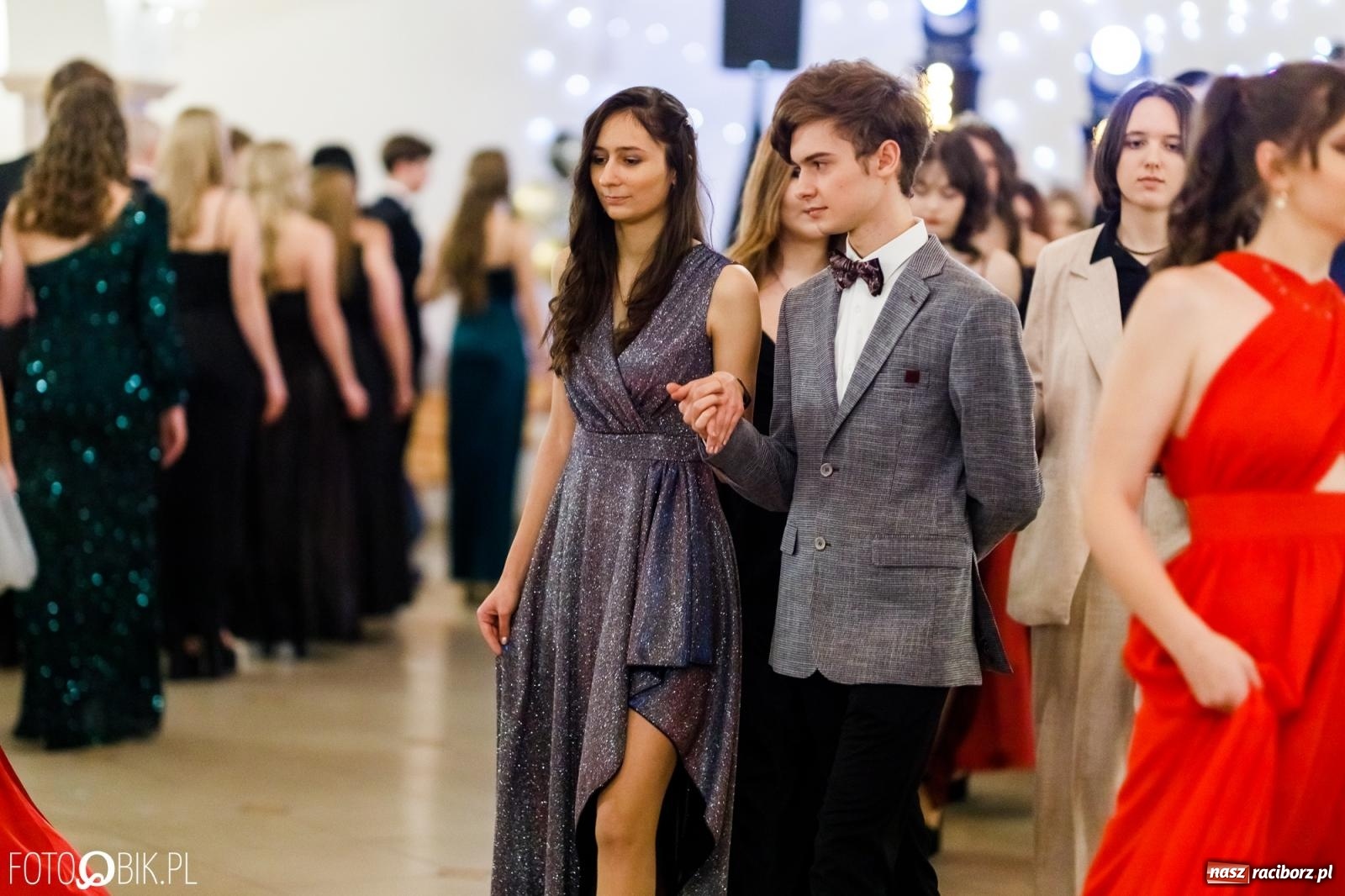 Zdjęcie w galerii na portalu naszraciborz.pl: Studniówka II LO im. Adama Mickiewicza [FOTO i WIDEO] wiadomości z regionu