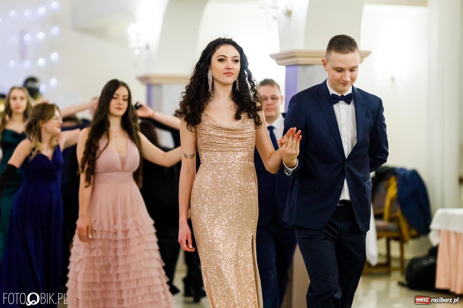 Zdjęcie w galerii na portalu naszraciborz.pl: Studniówka II LO im. Adama Mickiewicza [FOTO i WIDEO] wiadomości z regionu