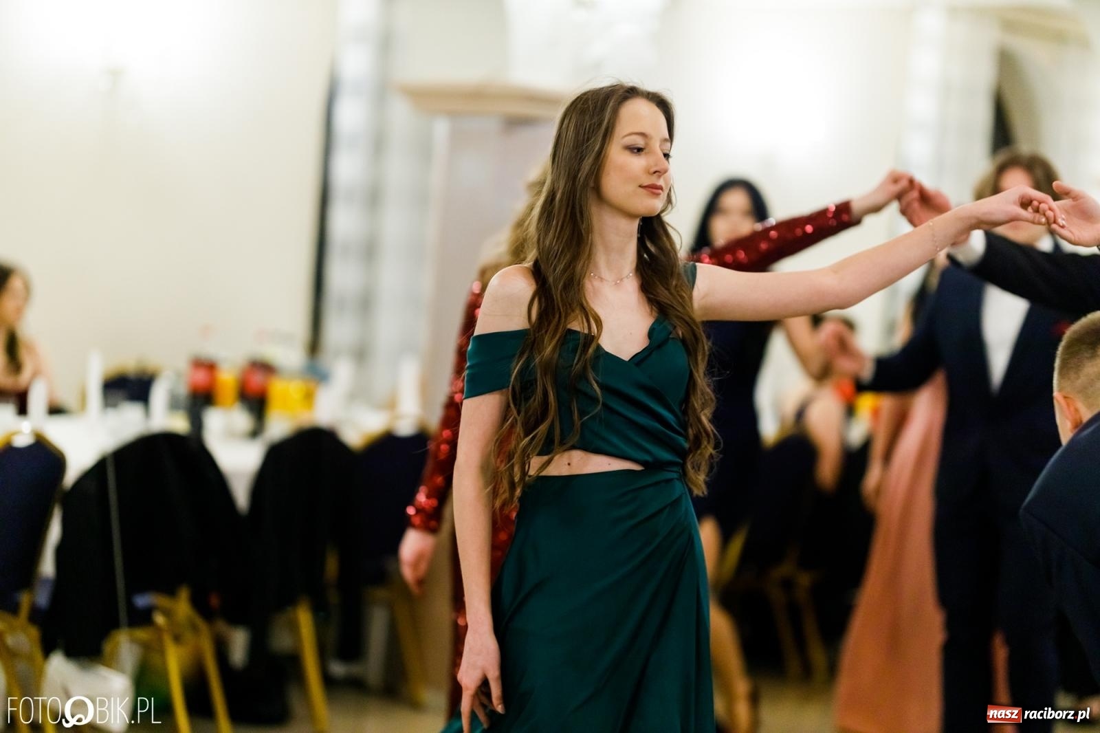 Zdjęcie w galerii na portalu naszraciborz.pl: Studniówka II LO im. Adama Mickiewicza [FOTO i WIDEO] wiadomości z regionu