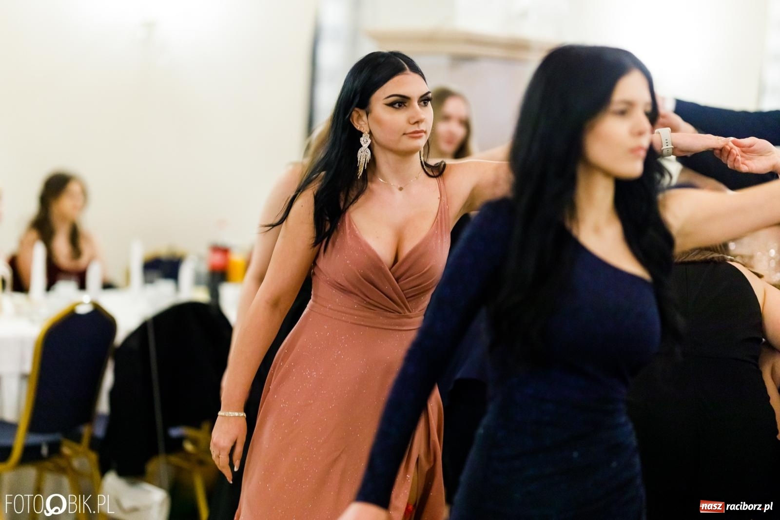 Zdjęcie w galerii na portalu naszraciborz.pl: Studniówka II LO im. Adama Mickiewicza [FOTO i WIDEO] wiadomości z regionu