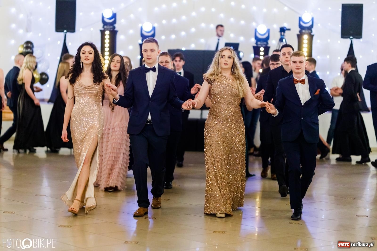 Zdjęcie w galerii na portalu naszraciborz.pl: Studniówka II LO im. Adama Mickiewicza [FOTO i WIDEO] wiadomości z regionu