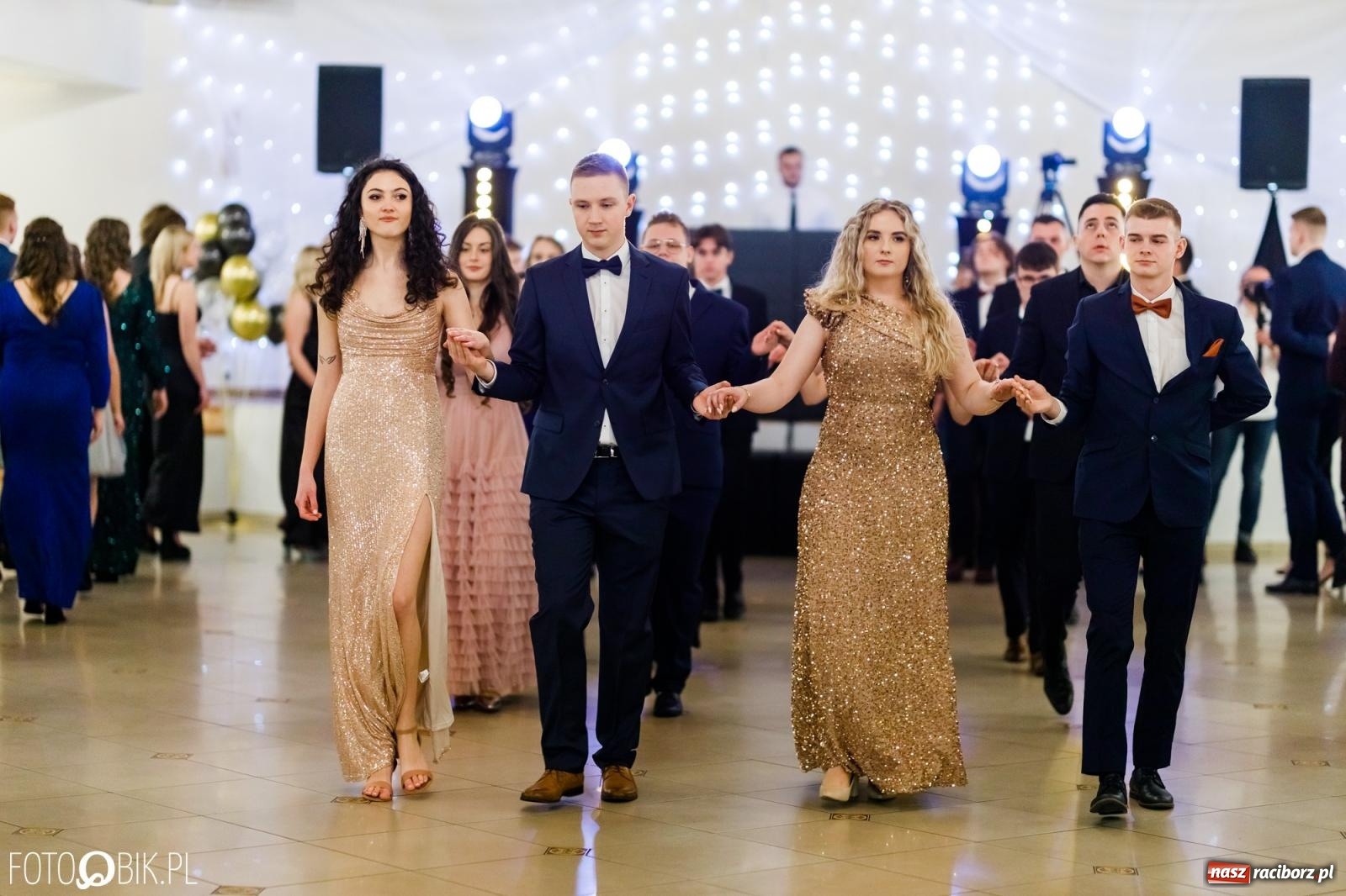 Zdjęcie w galerii na portalu naszraciborz.pl: Studniówka II LO im. Adama Mickiewicza [FOTO i WIDEO] wiadomości z regionu