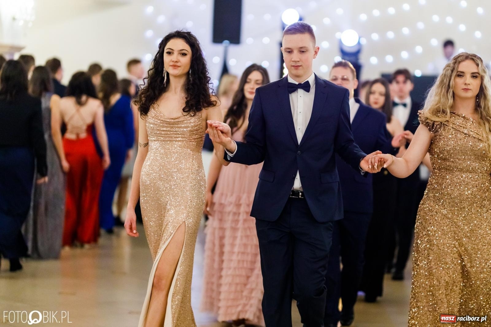 Zdjęcie w galerii na portalu naszraciborz.pl: Studniówka II LO im. Adama Mickiewicza [FOTO i WIDEO] wiadomości z regionu