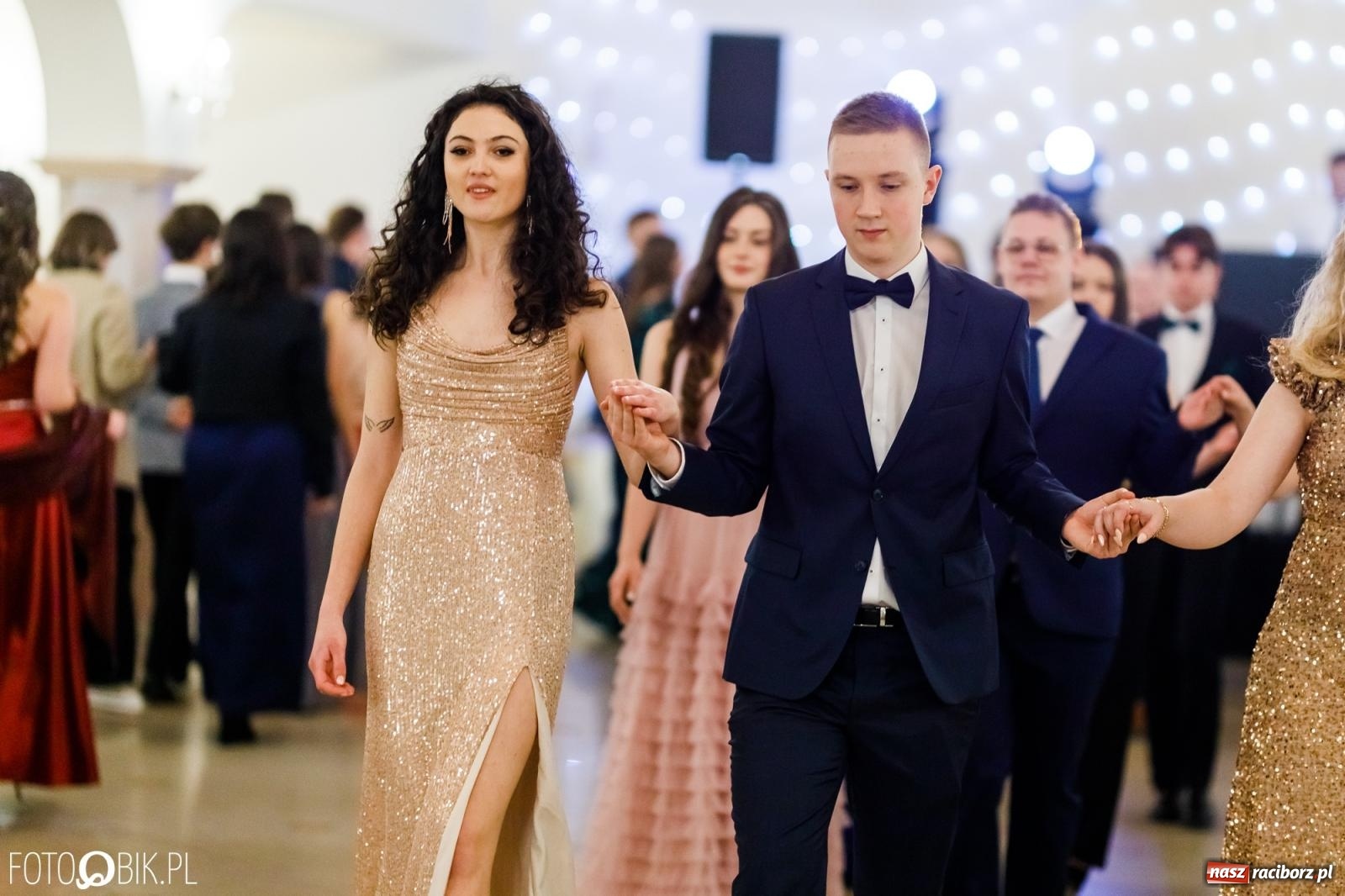 Zdjęcie w galerii na portalu naszraciborz.pl: Studniówka II LO im. Adama Mickiewicza [FOTO i WIDEO] wiadomości z regionu