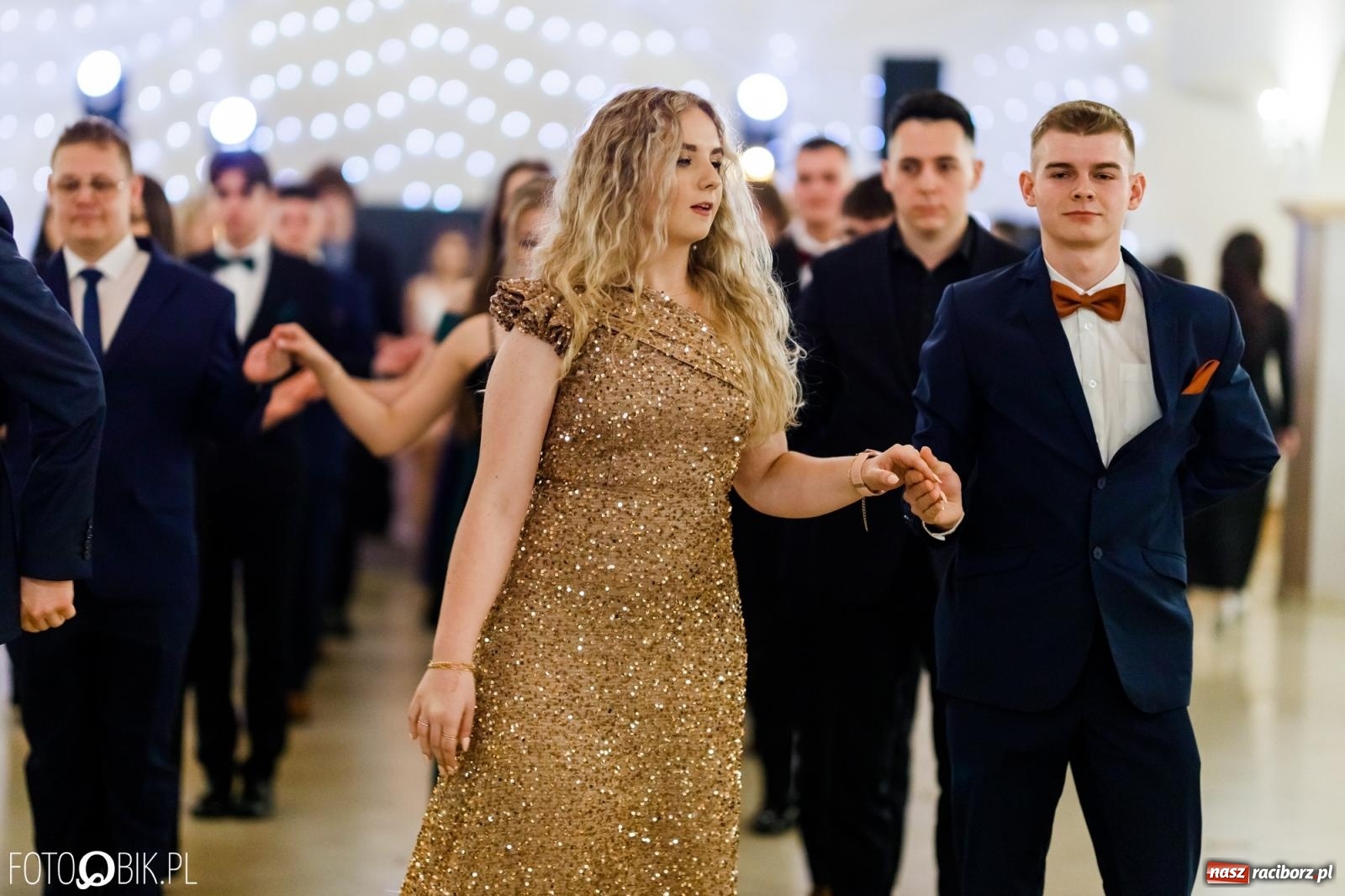 Zdjęcie w galerii na portalu naszraciborz.pl: Studniówka II LO im. Adama Mickiewicza [FOTO i WIDEO] wiadomości z regionu