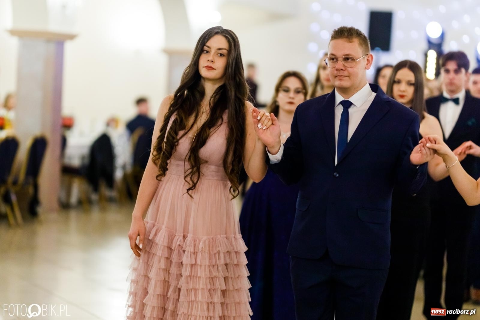 Zdjęcie w galerii na portalu naszraciborz.pl: Studniówka II LO im. Adama Mickiewicza [FOTO i WIDEO] wiadomości z regionu