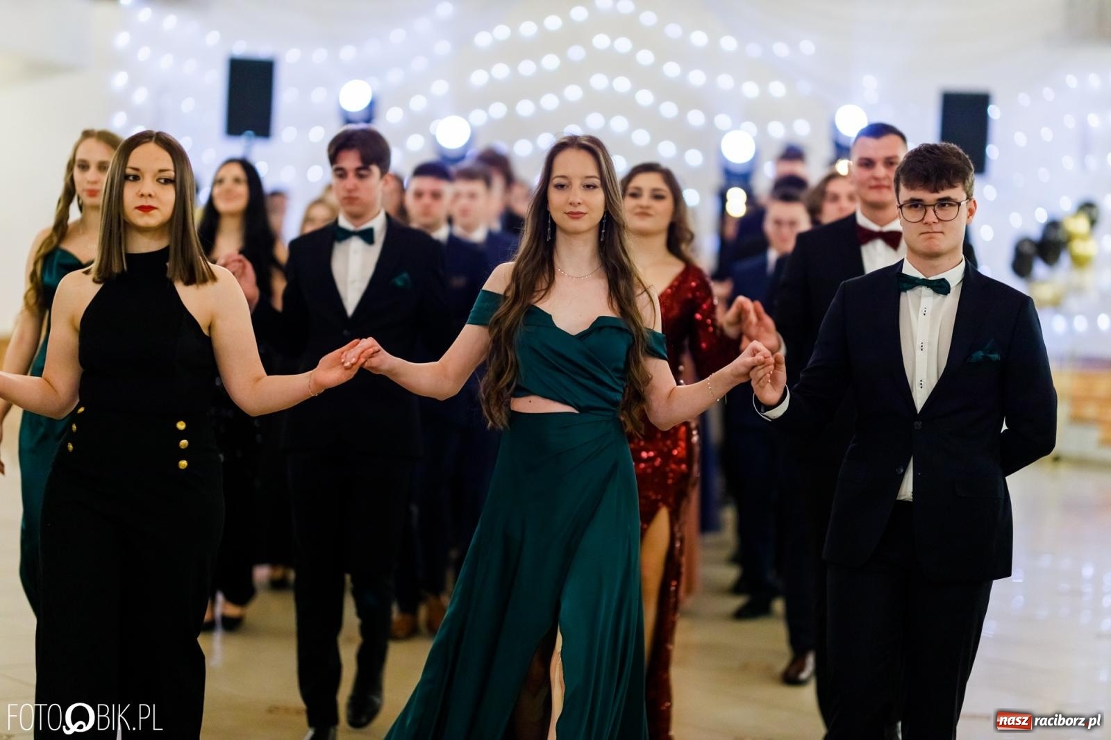 Zdjęcie w galerii na portalu naszraciborz.pl: Studniówka II LO im. Adama Mickiewicza [FOTO i WIDEO] wiadomości z regionu