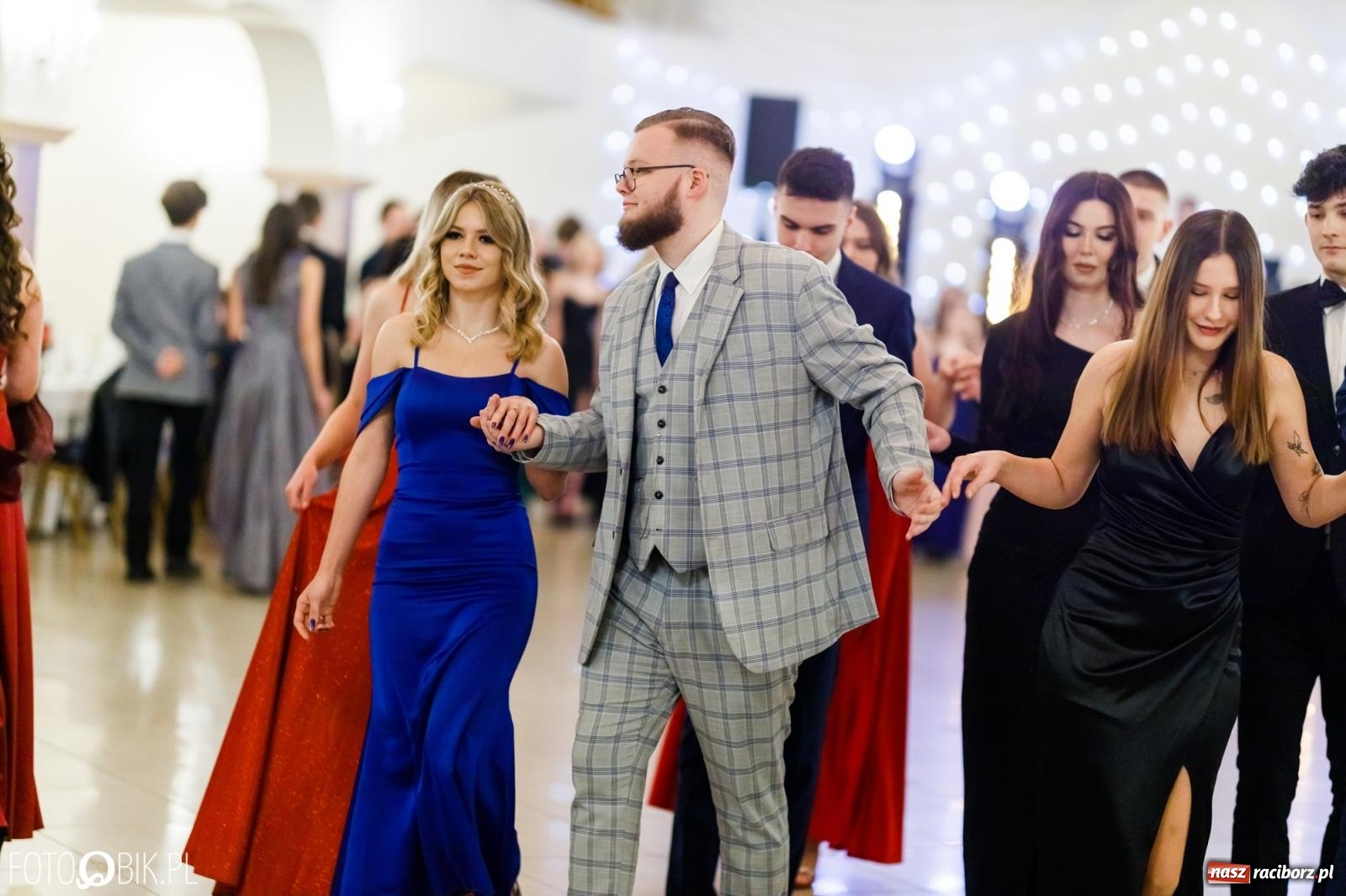 Zdjęcie w galerii na portalu naszraciborz.pl: Studniówka II LO im. Adama Mickiewicza [FOTO i WIDEO] wiadomości z regionu