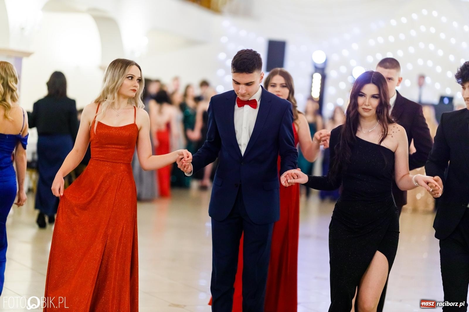 Zdjęcie w galerii na portalu naszraciborz.pl: Studniówka II LO im. Adama Mickiewicza [FOTO i WIDEO] wiadomości z regionu