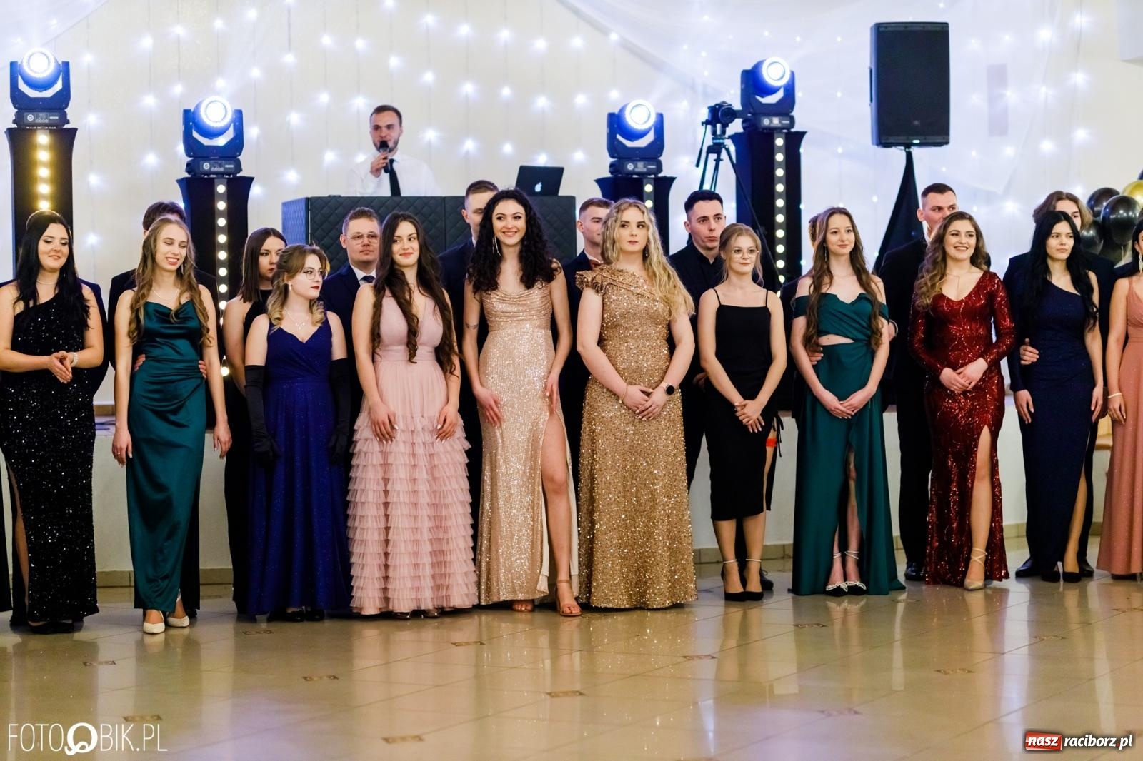 Zdjęcie w galerii na portalu naszraciborz.pl: Studniówka II LO im. Adama Mickiewicza [FOTO i WIDEO] wiadomości z regionu