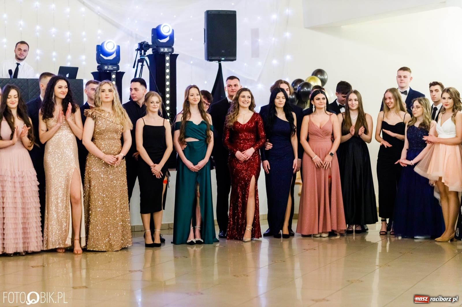 Zdjęcie w galerii na portalu naszraciborz.pl: Studniówka II LO im. Adama Mickiewicza [FOTO i WIDEO] wiadomości z regionu