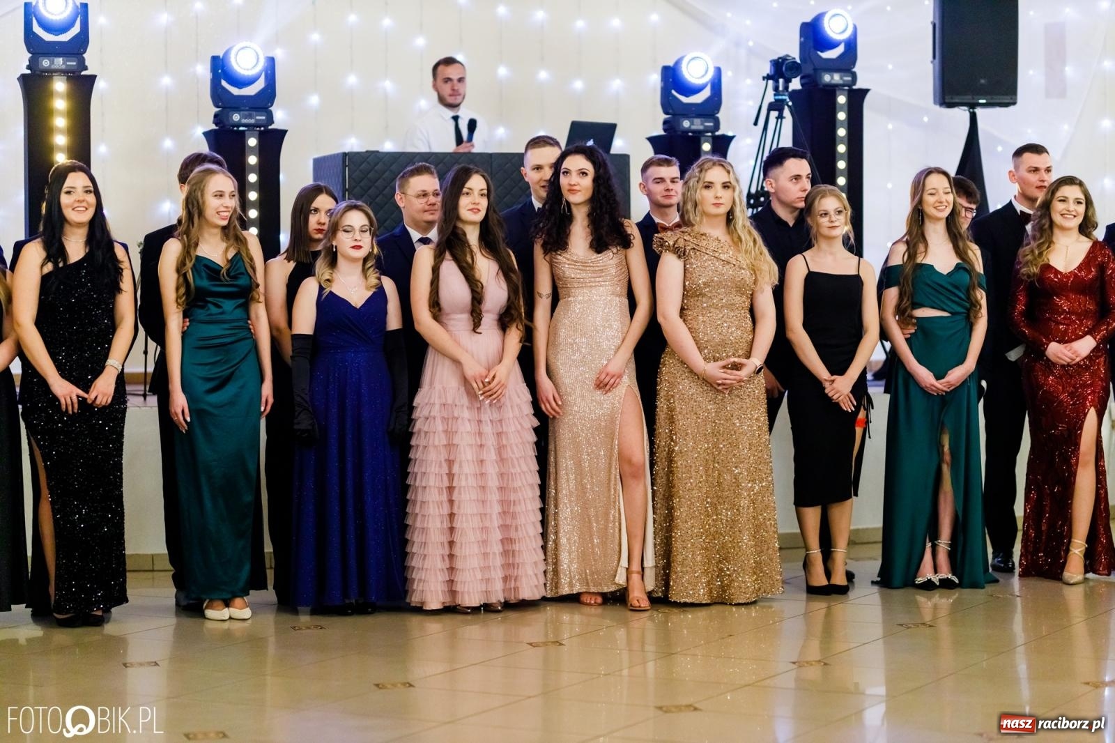 Zdjęcie w galerii na portalu naszraciborz.pl: Studniówka II LO im. Adama Mickiewicza [FOTO i WIDEO] wiadomości z regionu