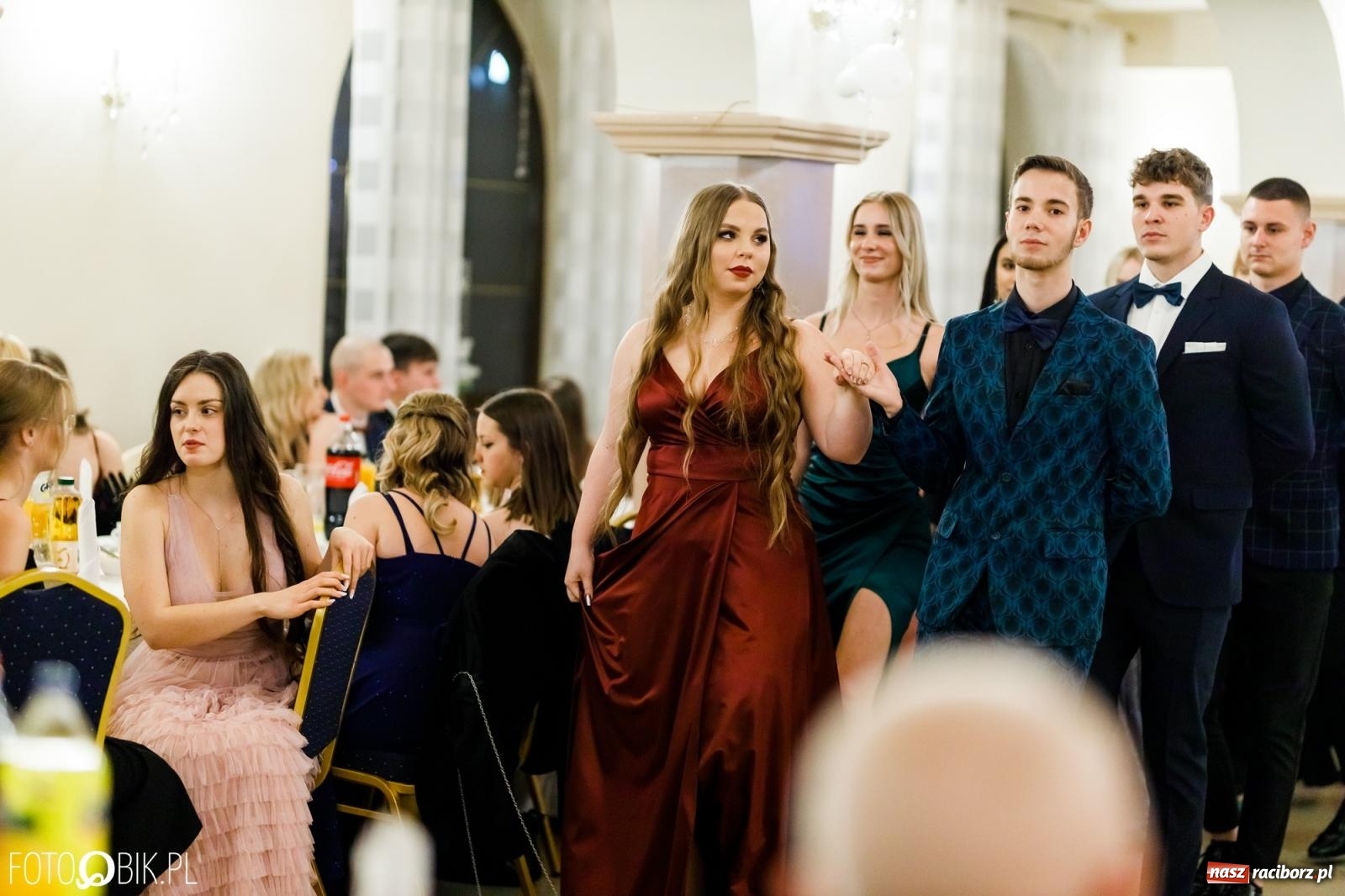 Zdjęcie w galerii na portalu naszraciborz.pl: Studniówka II LO im. Adama Mickiewicza [FOTO i WIDEO] wiadomości z regionu