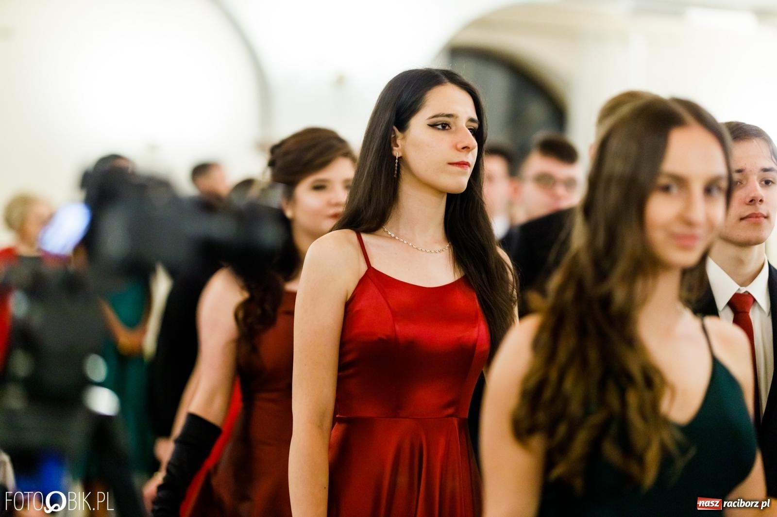 Zdjęcie w galerii na portalu naszraciborz.pl: Studniówka II LO im. Adama Mickiewicza [FOTO i WIDEO] wiadomości z regionu